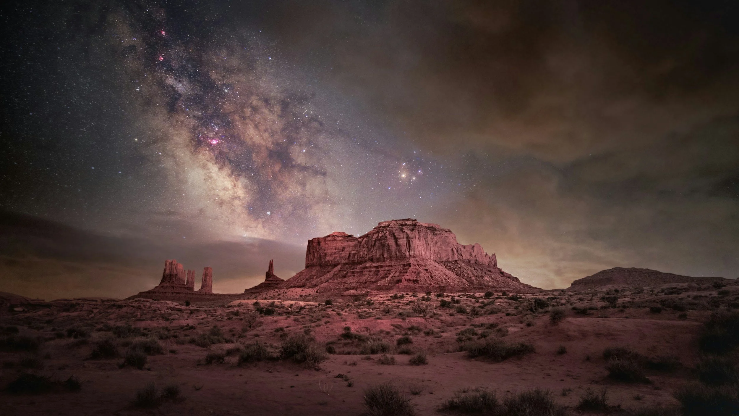 Nature photograph accompanying the astrology and tarot coaching description