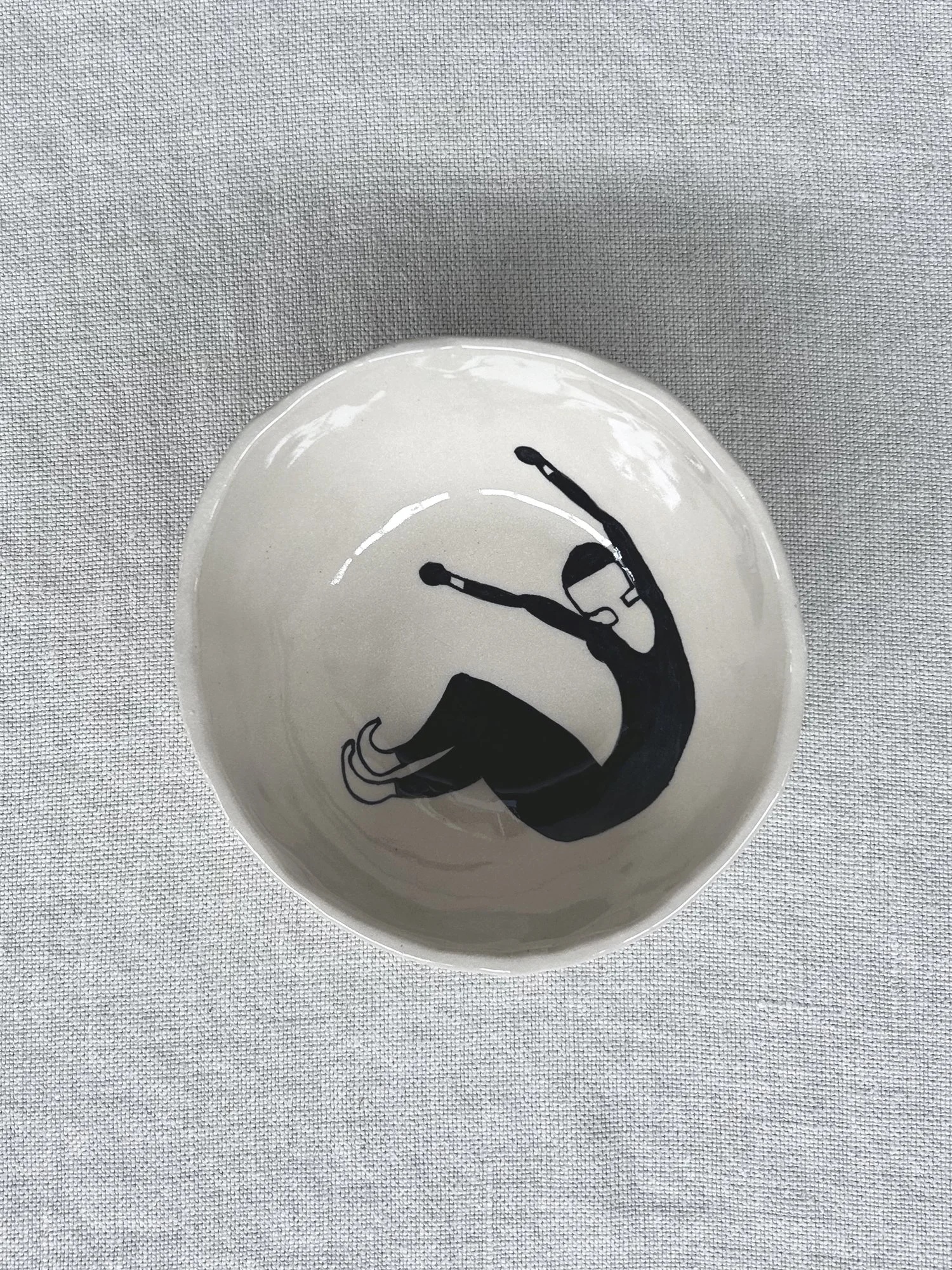 Lincoln_Mayne_Tidal_Gliding_Linen_Bowl_1.jpg