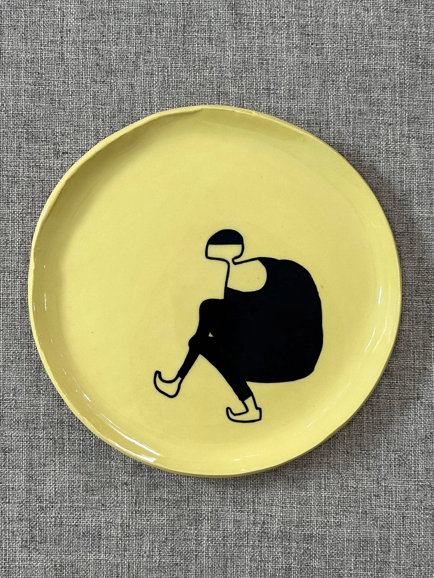 Lincoln_Mayne_Tidal_Gliding_Yellow_dinner_plate_2.jpg