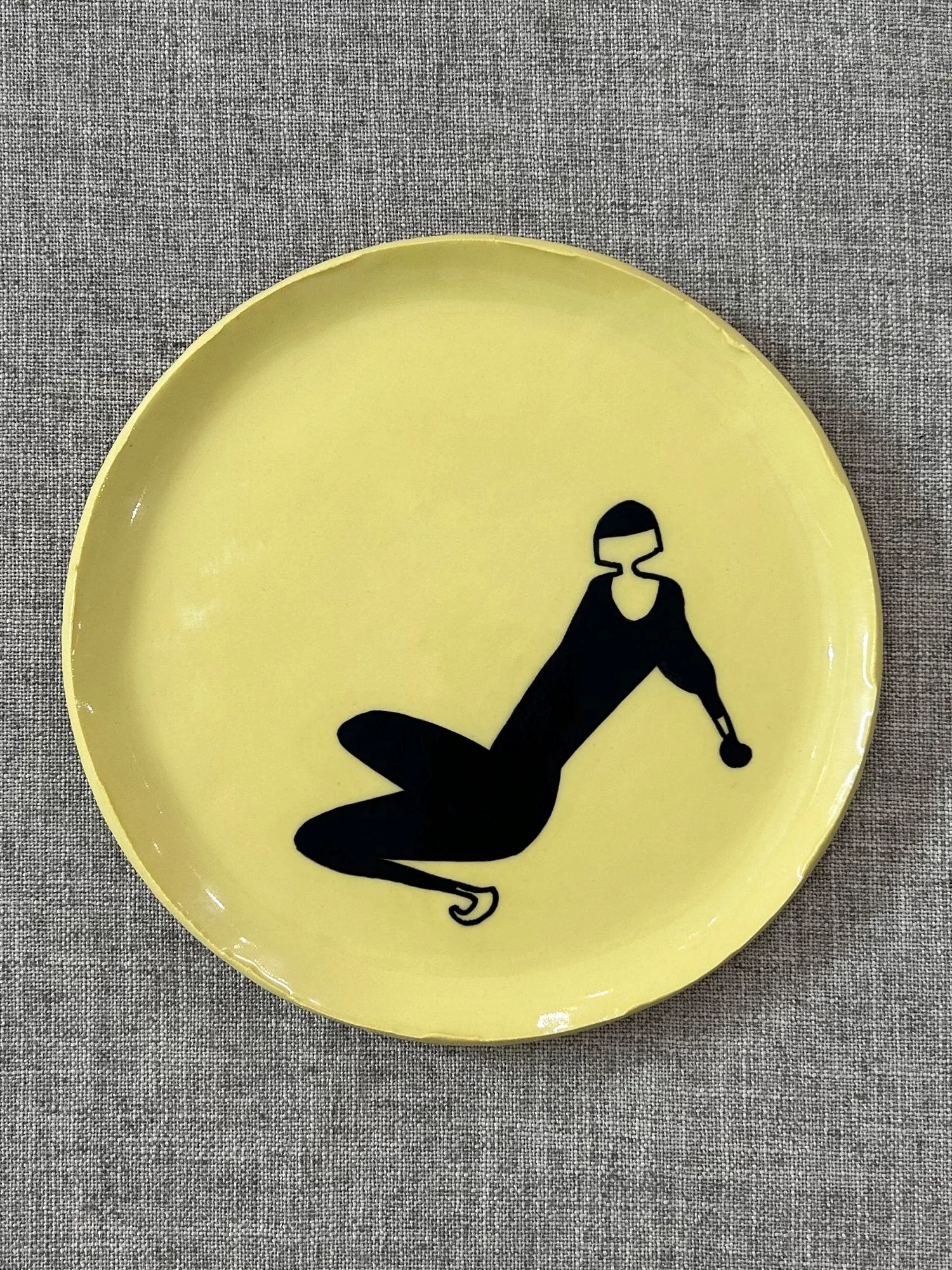 Lincoln_Mayne_Tidal_Gliding_Yellow_dinner_plate_5.jpg