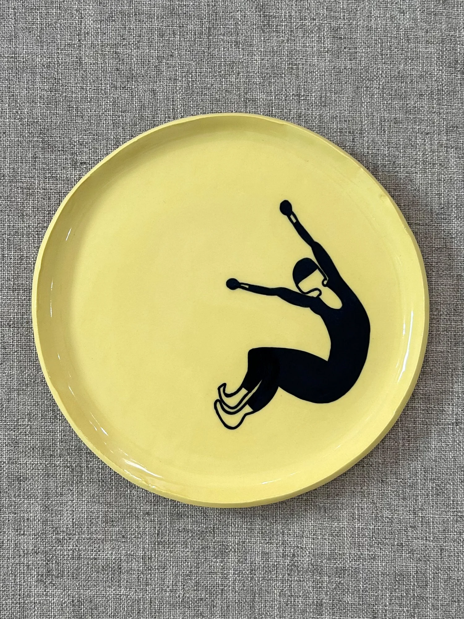 Lincoln_Mayne_Tidal_Gliding_Yellow_dinner_plate_7.jpg