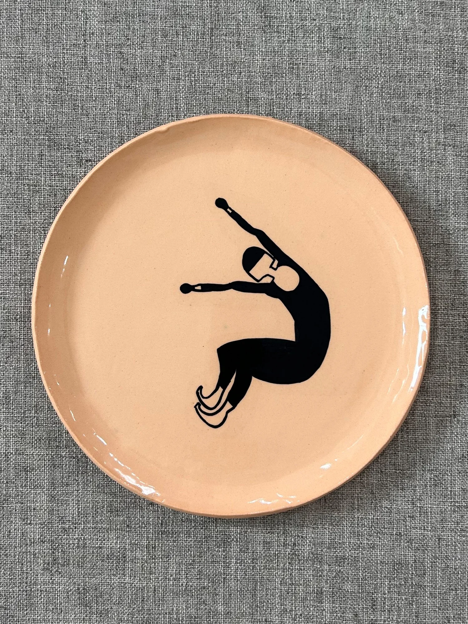 Lincoln_Mayne_Tidal_Gliding_Tangarine_dinner_plate_4.jpg