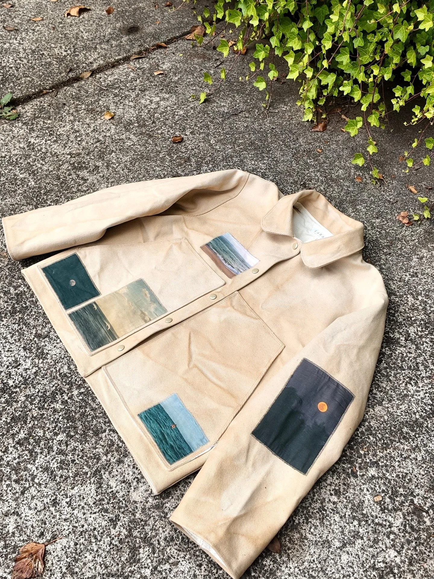 AVAILABLE ✨

Made from that same heavy duty used canvas ya&rsquo;ll love, comes this incredible collab between myself and @emcapphoto it features 6 photographs printed on canvas. It&rsquo;s fully lined and has heavy duty marine grade snap buttons for