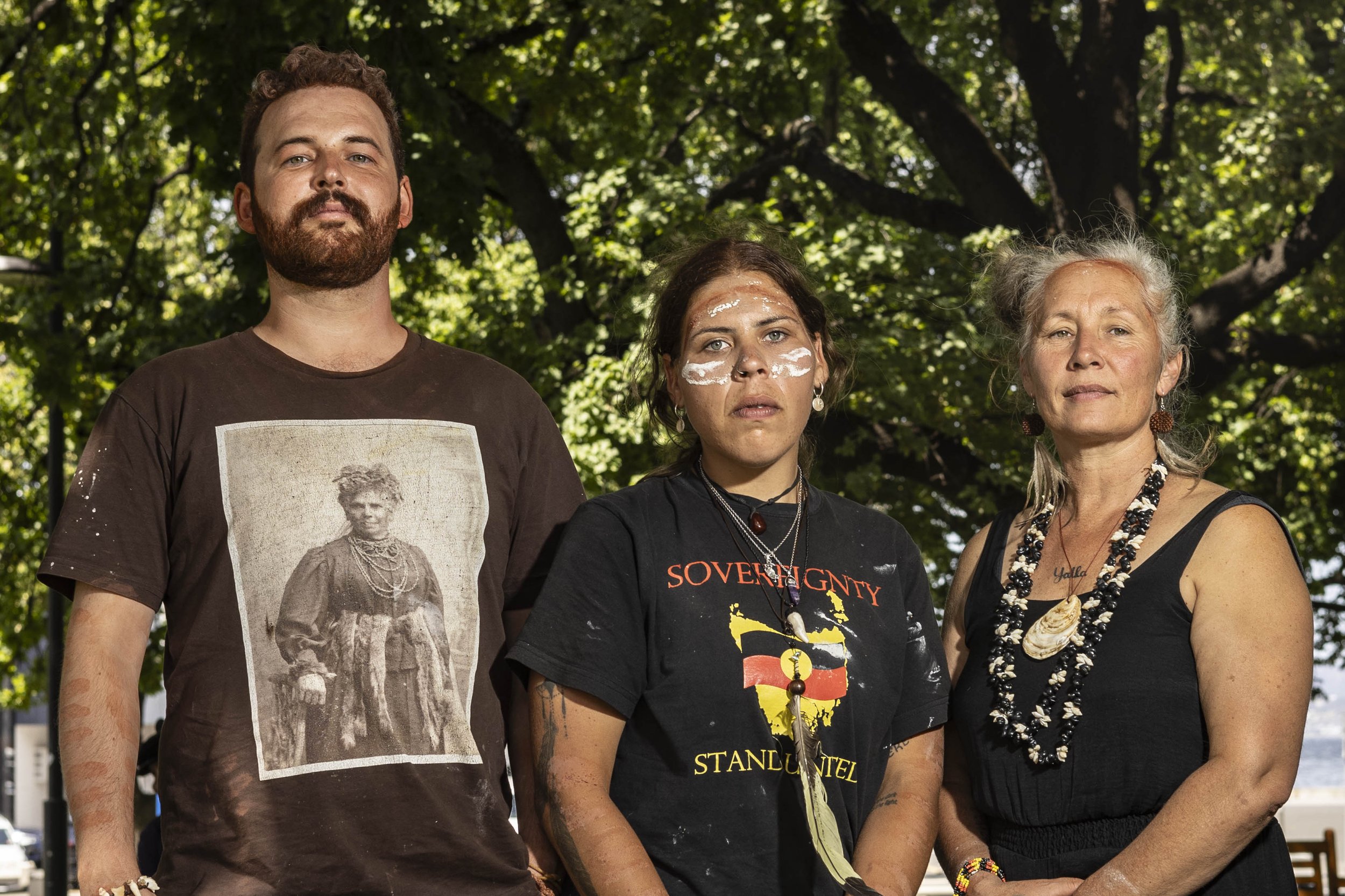 Cody Gangell, Carleeta Thomas & Ruth Langford/Tipruthanna at press conference after Ruth's arrest, parliament lawns, 21 Jan 2025. Image Jillian Mundy
