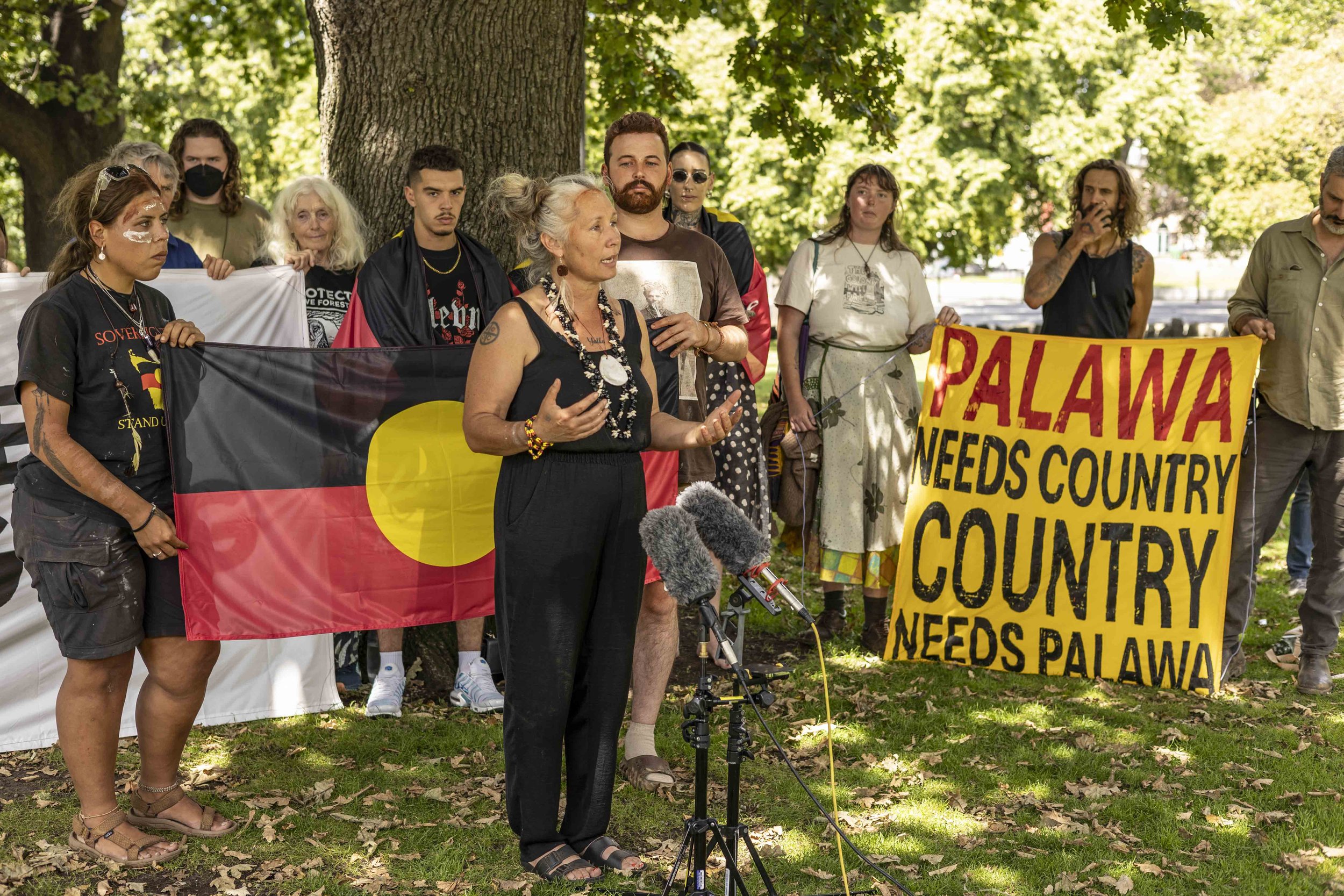 Ruth Langford/Tipruthanna speaking at press conference, parliament lawns, following her arrest in Eastern Tiers, 21 Jan 2025. Image Jillian Mundy