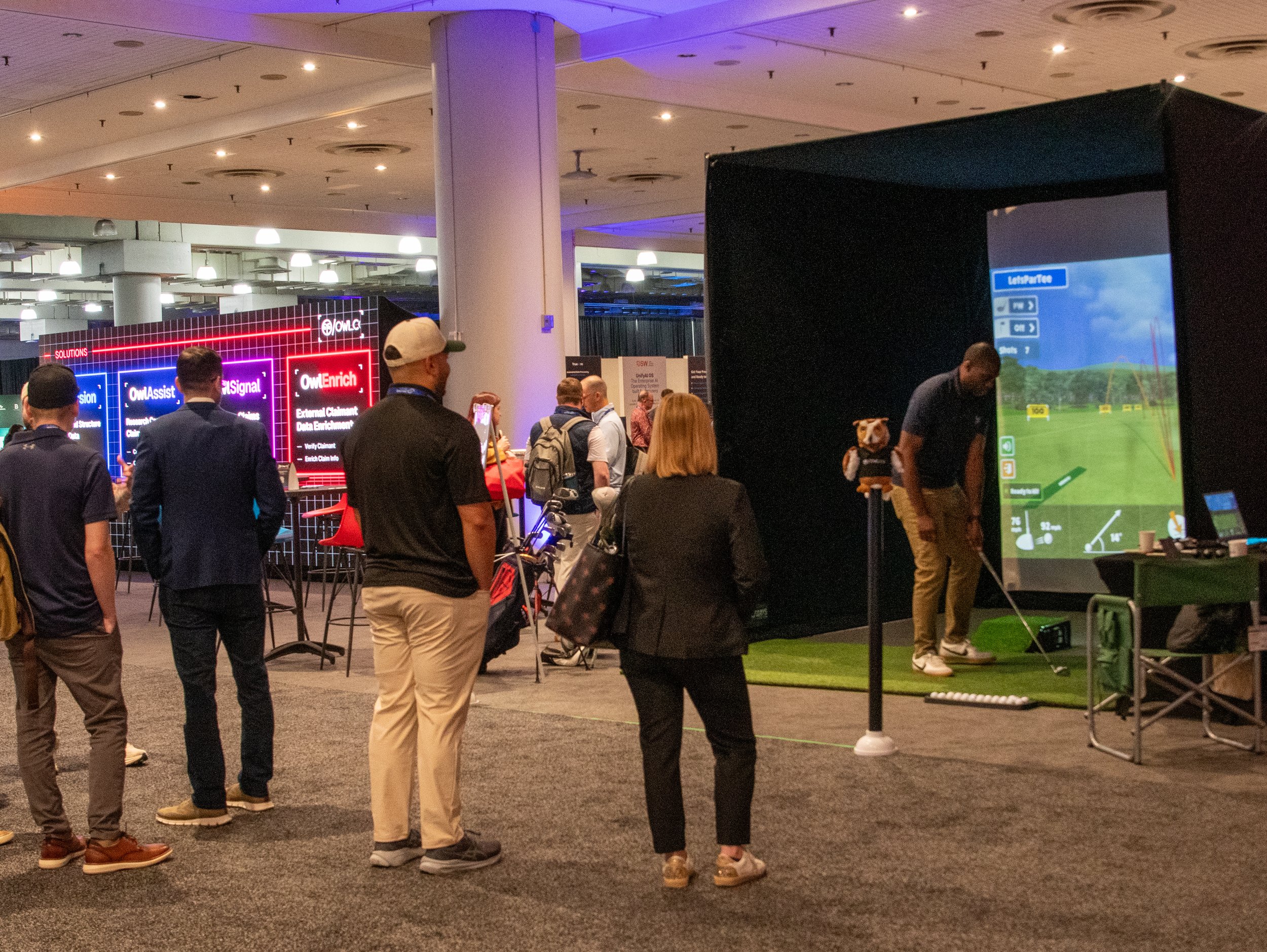 javits-center-corporate-event-mobile-golf-simulator-15.jpg