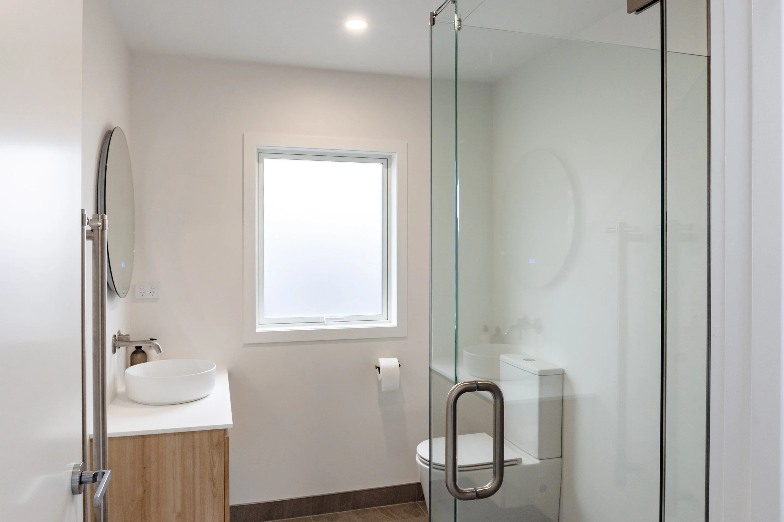 Sam + Jayden's HR - Bathrooms-5.jpg