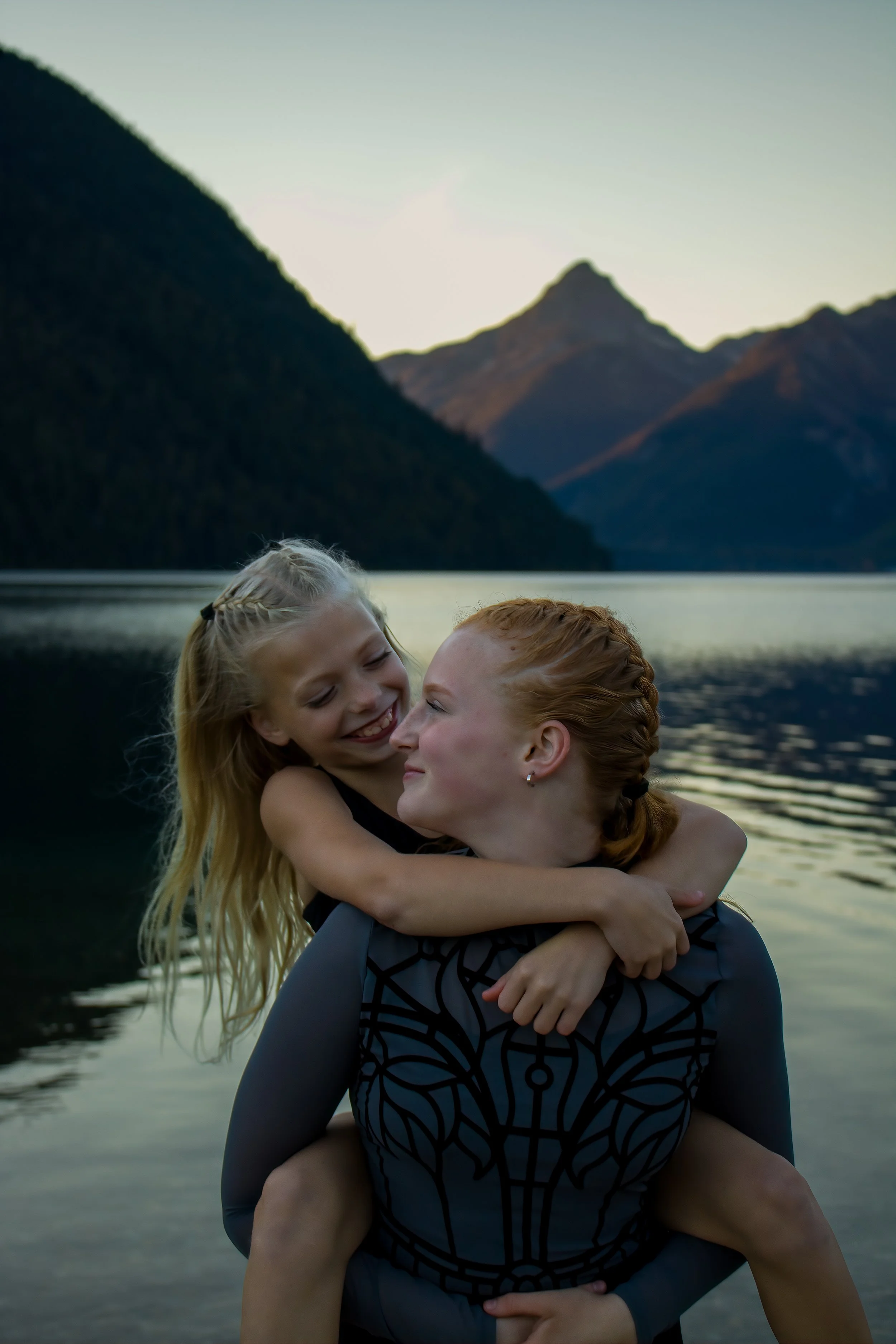Madeline Edwards, Averie Edwards