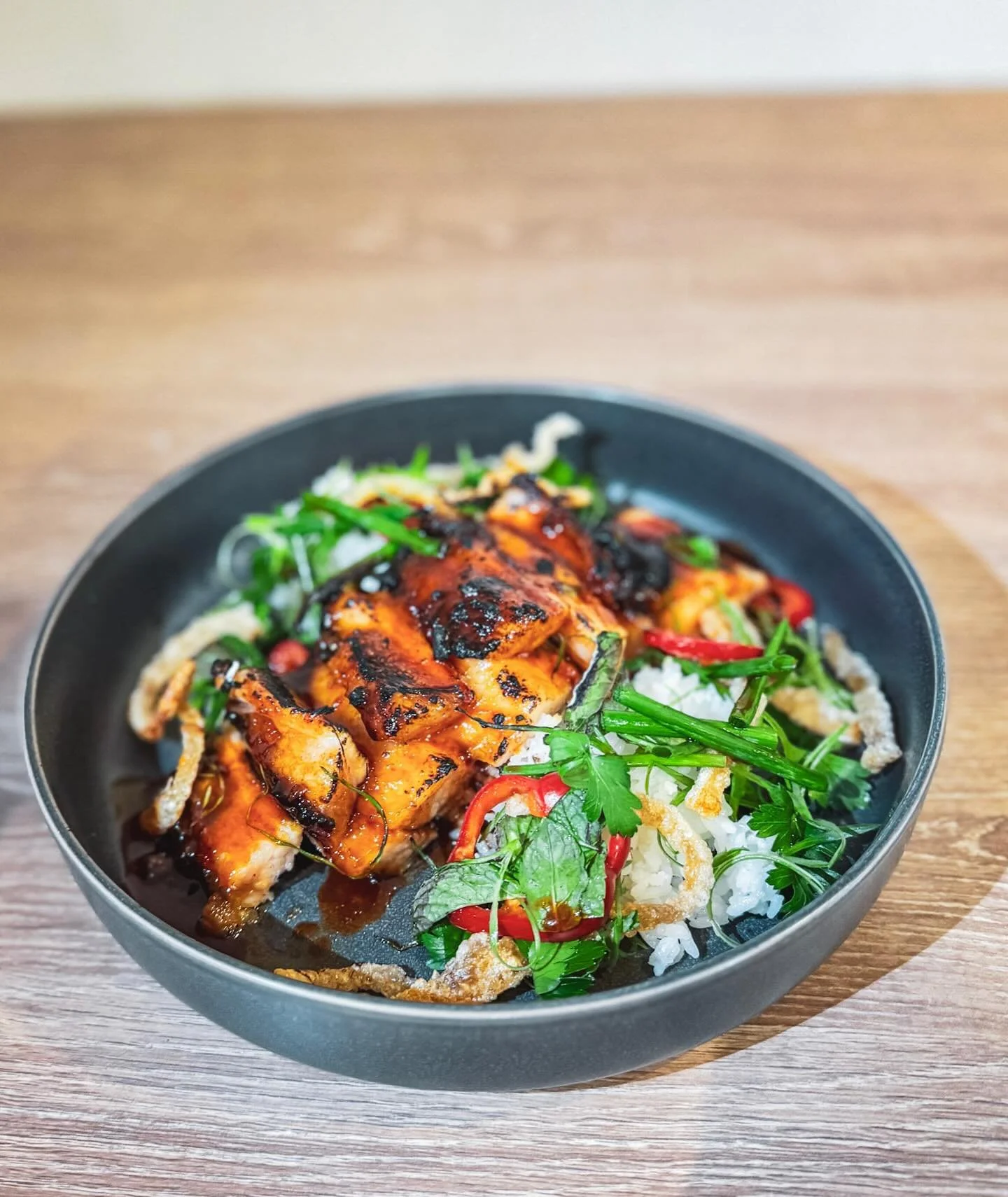 Rainy days call for something warm&hellip; we&rsquo;ve got you covered. 🤩 #alohakidsla #goodeats #rainyday #la #lafoodies #lafood #lacanadaflintridge #goodeats #losangelesrestaurants