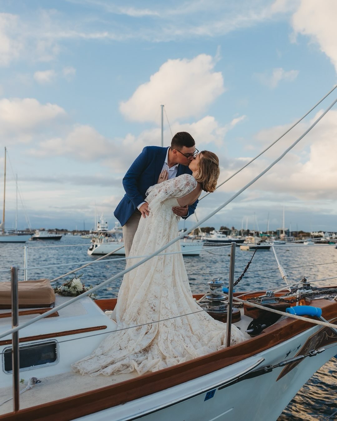 Take me out on a boat and call me&hellip;Rose?! Seriously, I couldn&rsquo;t help myself at all.  Please tell you get that reference or we won&rsquo;t be besties. 
//
S + S putting on a love show on the harbors of Newport, Rhode Island. 
.
.
.
.
.
#bo