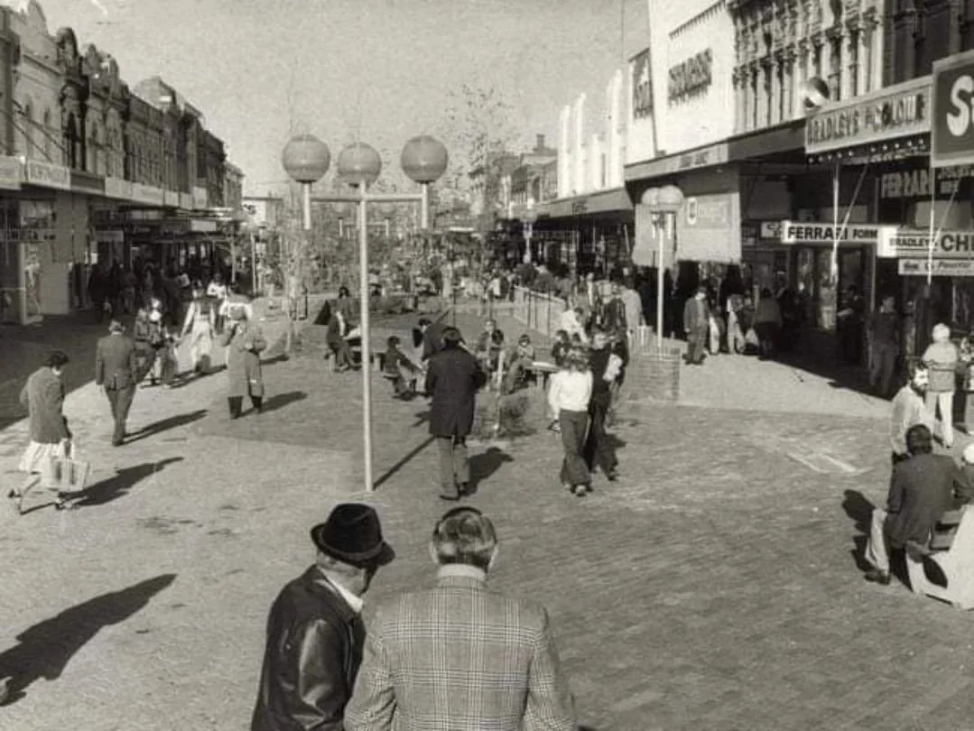 An encore post to our walk down memory lane (for now) 😘

Can anyone guess where and when this was taken?

📸 unknown 

#footscray 
#lovefootscray
#nostalgia 
#memorylane 
#throwback
