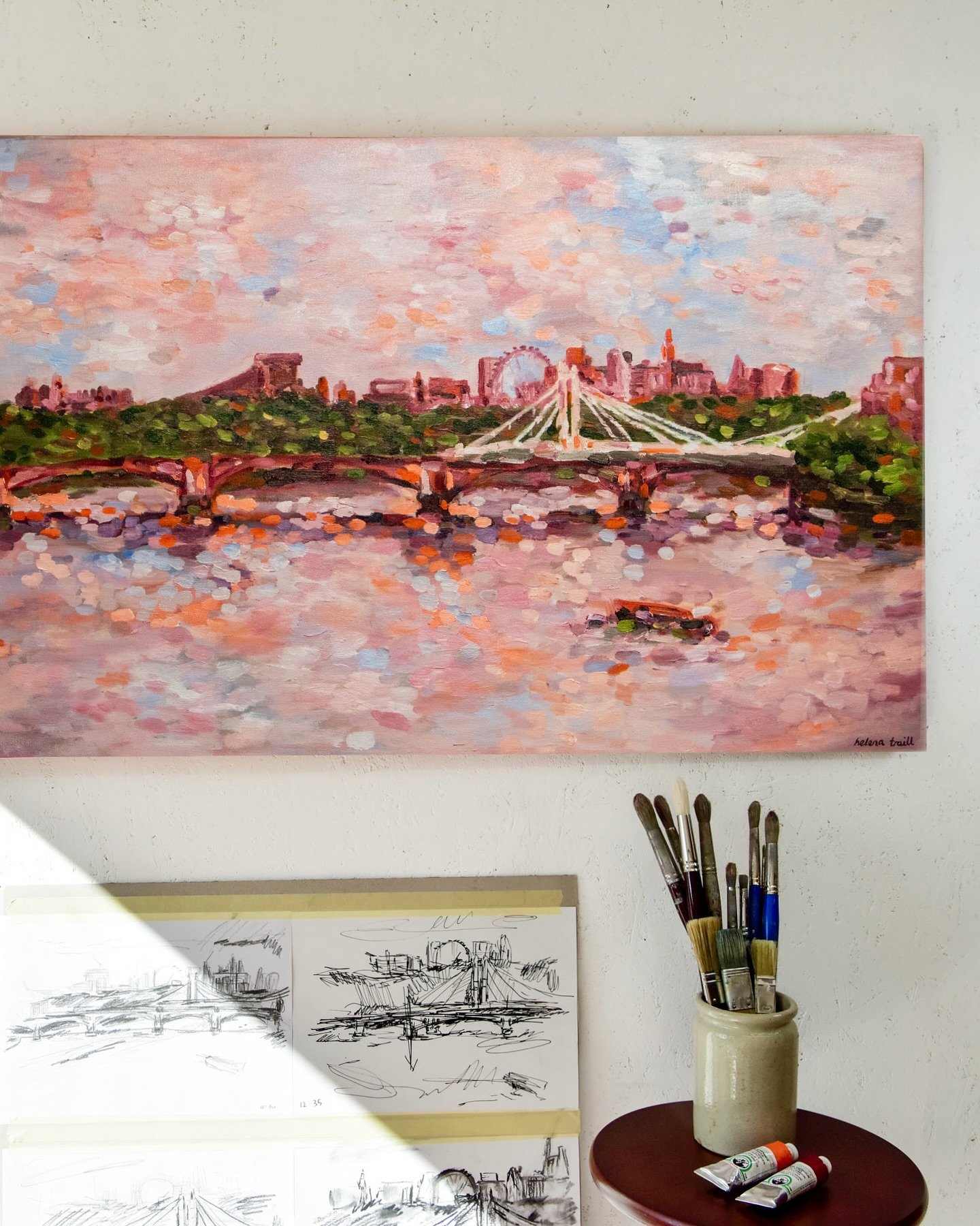 Chelsea Waterfront, 2025
Oil on canvas, 62 x 110 cm

A bold secondary colour palette for Helena Traill&rsquo;s latest commission, alongside its studies and sketches, capturing the reflective light across the Thames and this vibrant city view. 

By He
