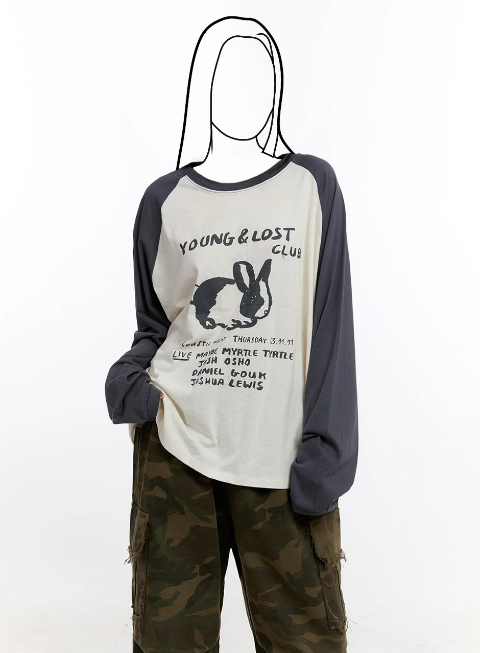 Voľný bavlnený top s grafikou a raglánovým rukávom