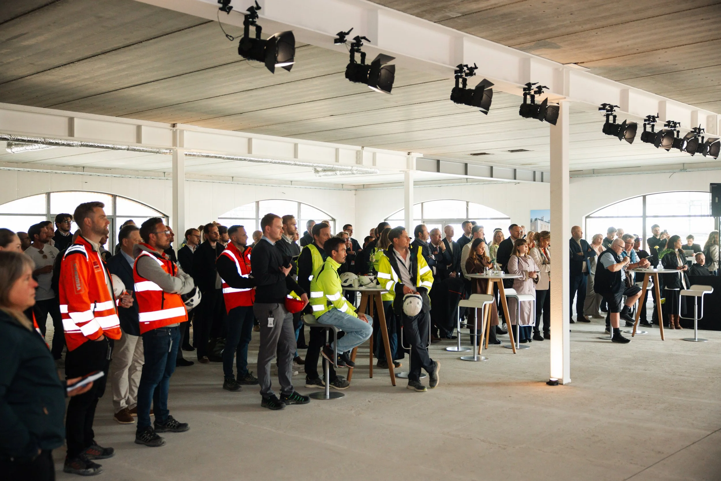 Topping Out Ceremony_Speeches & Signing_1.jpg