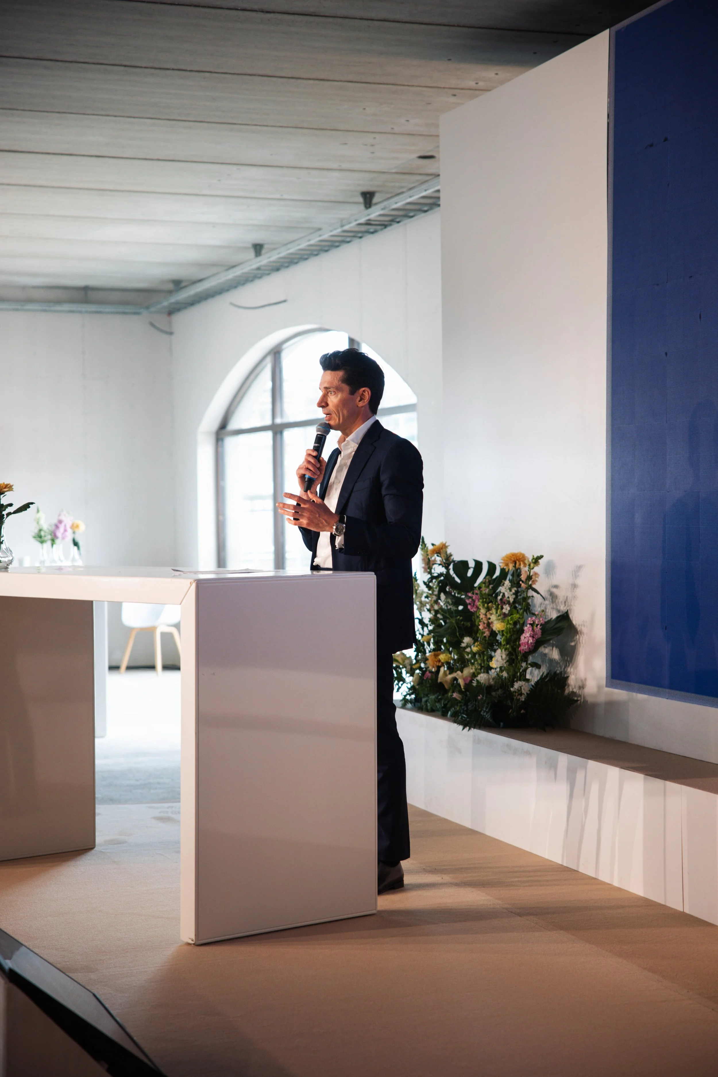 Topping Out Ceremony_Speeches & Signing_2.jpg