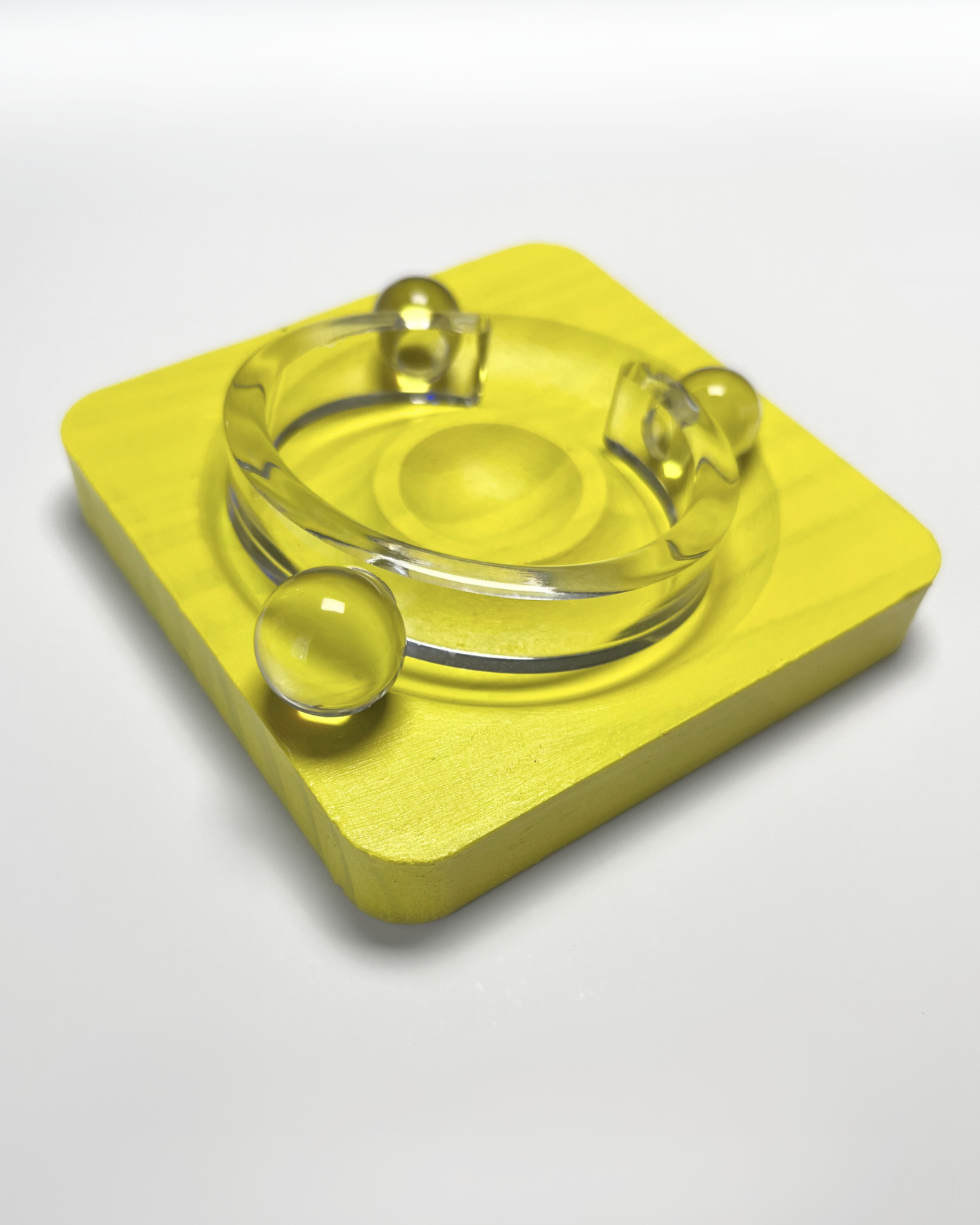 bubble, transparent, statement bracelet. contemporary clear bangle. handmade bold jewellery. прозрачна, ръчно изработена гривна.