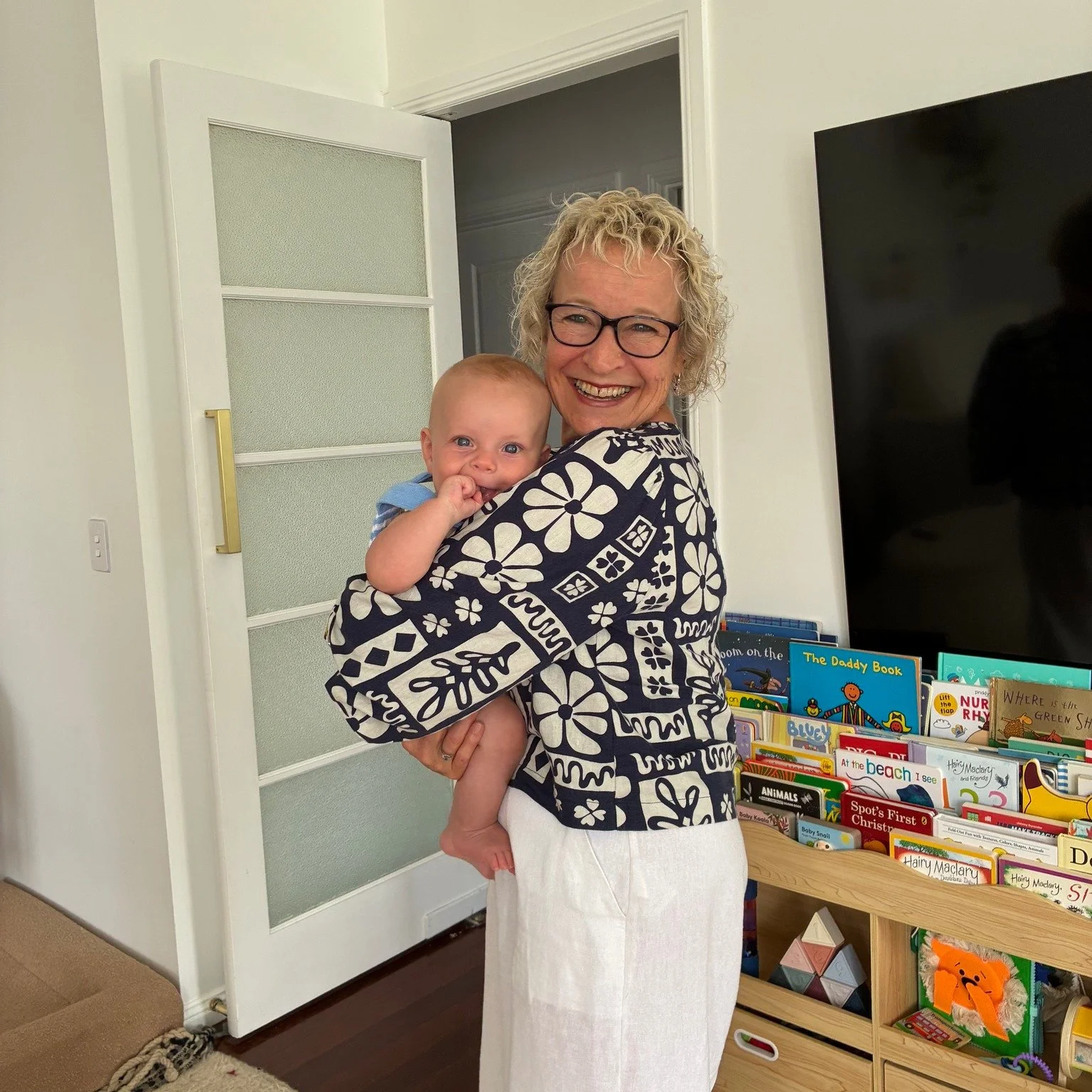 Signs Your Baby Is Getting Enough Milk...

This is one of the most common things that mums worry about!
While every baby is different, signs like these can help reassure you that feeding is going well. 
 * Regular, wet (around 6 a day) and dirty (aro