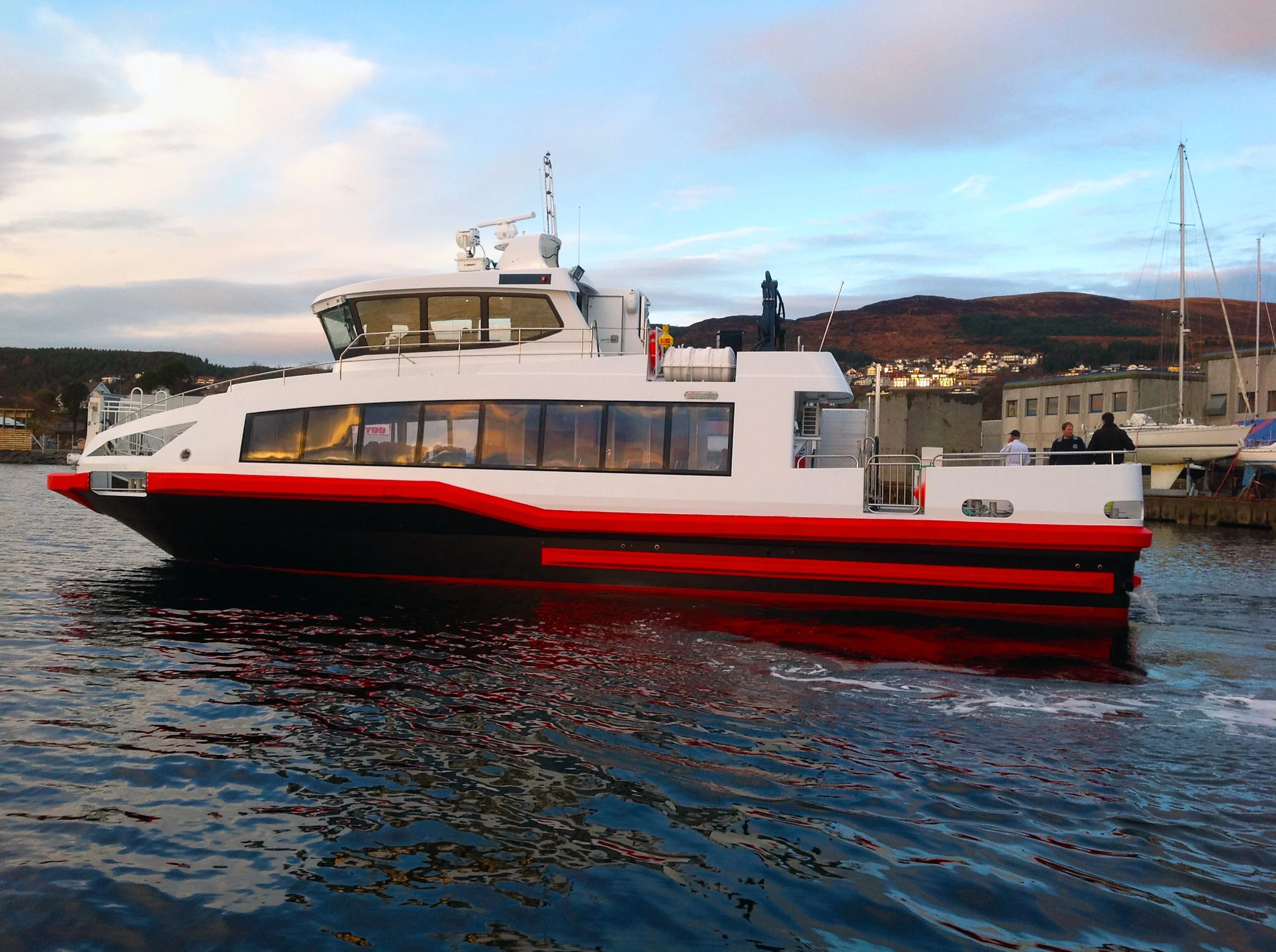 Omtale av Bygg 35 HELGØY EXPRESS