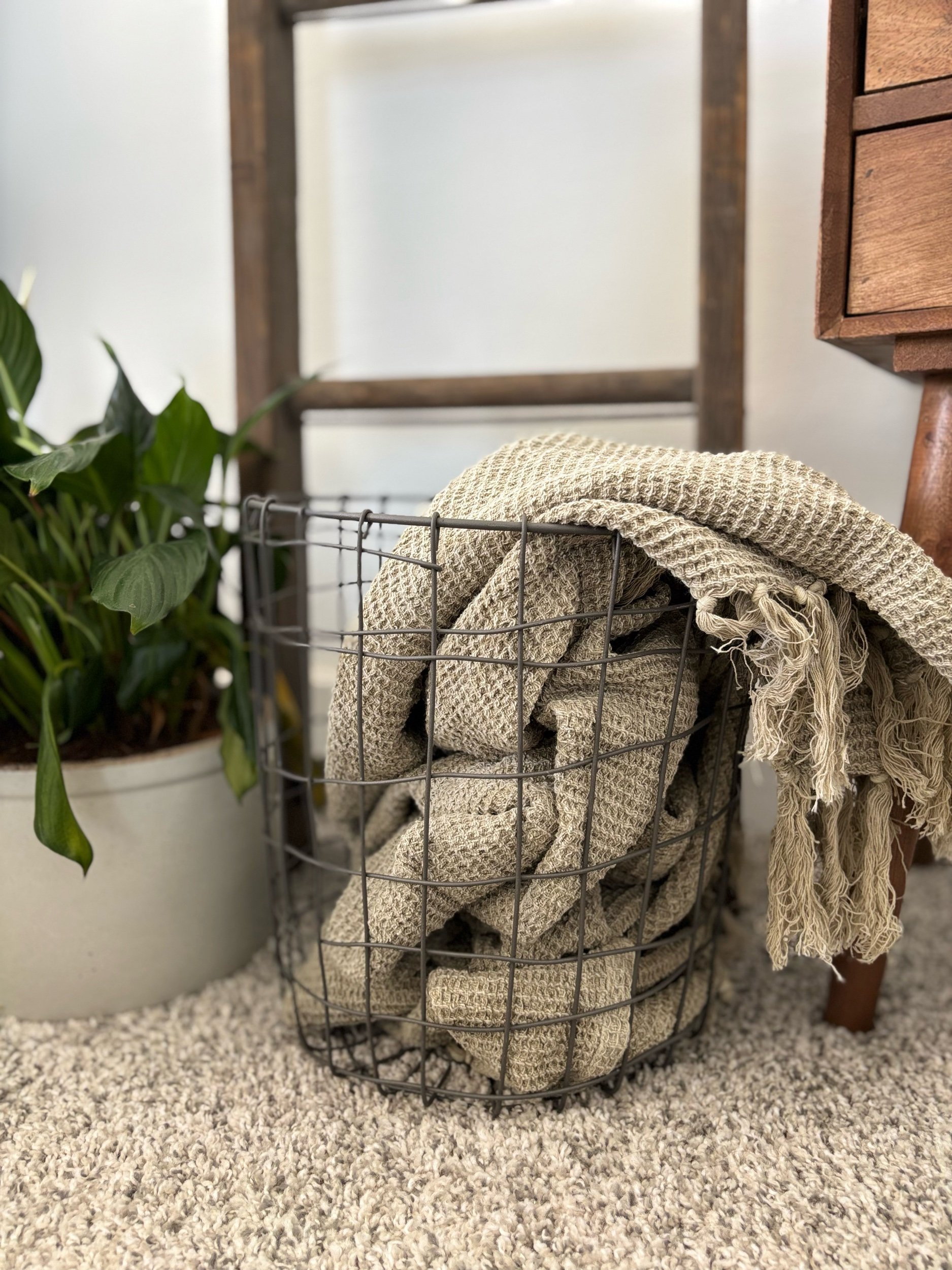 Round Iron Basket
