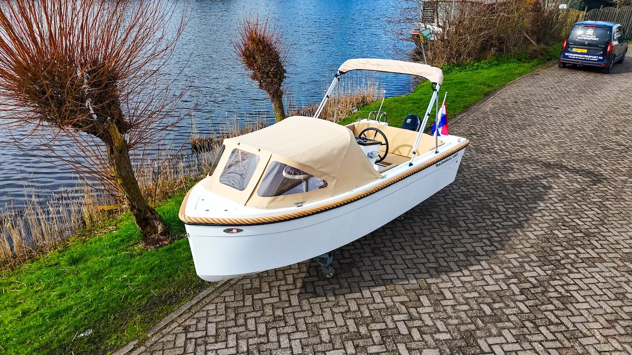 Admiral 485 luxe moderne sloep te koop bij Wormer Watersport Noord-Holland-35.webp
