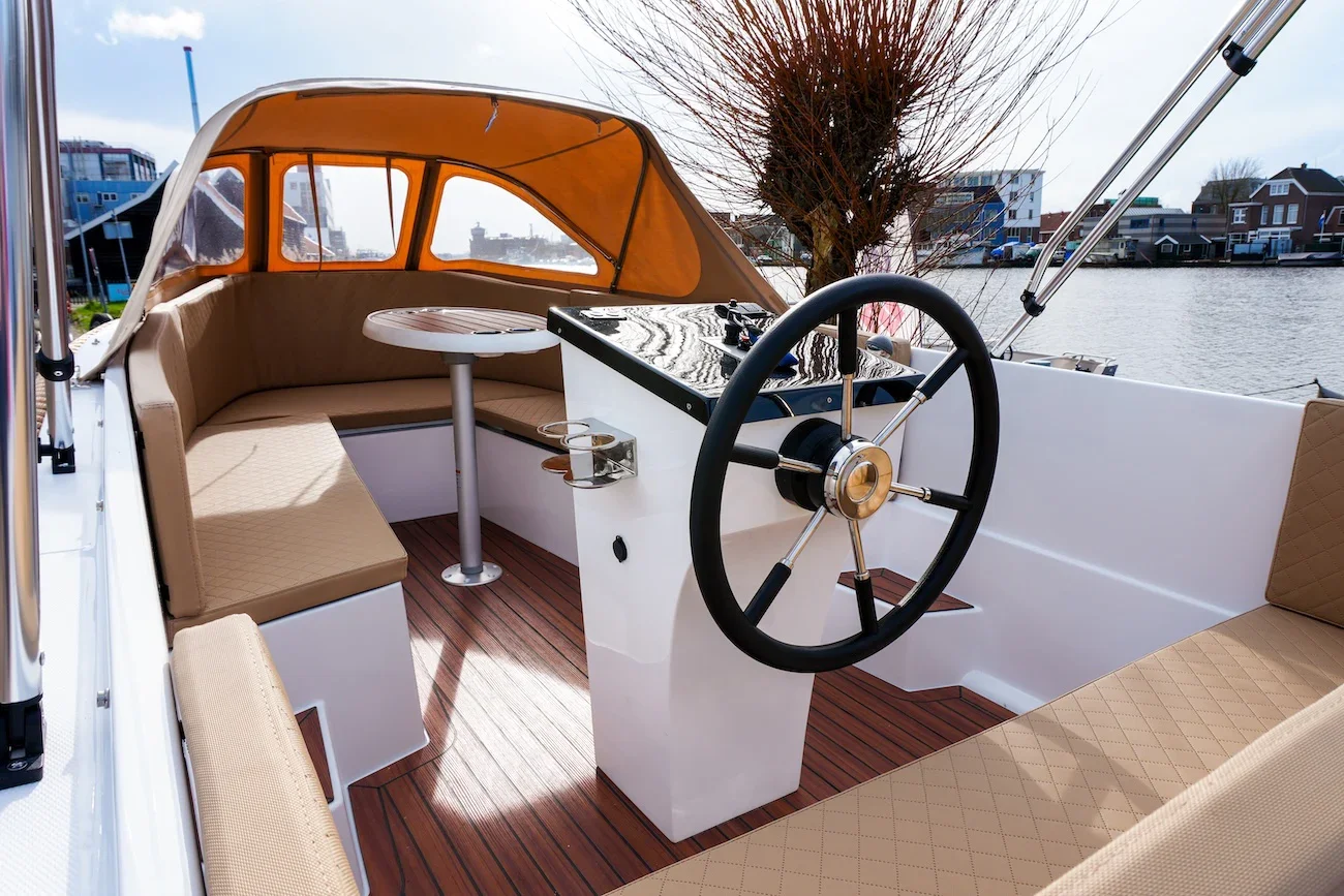 Admiral 485 luxe moderne sloep te koop bij Wormer Watersport Noord-Holland-17.webp