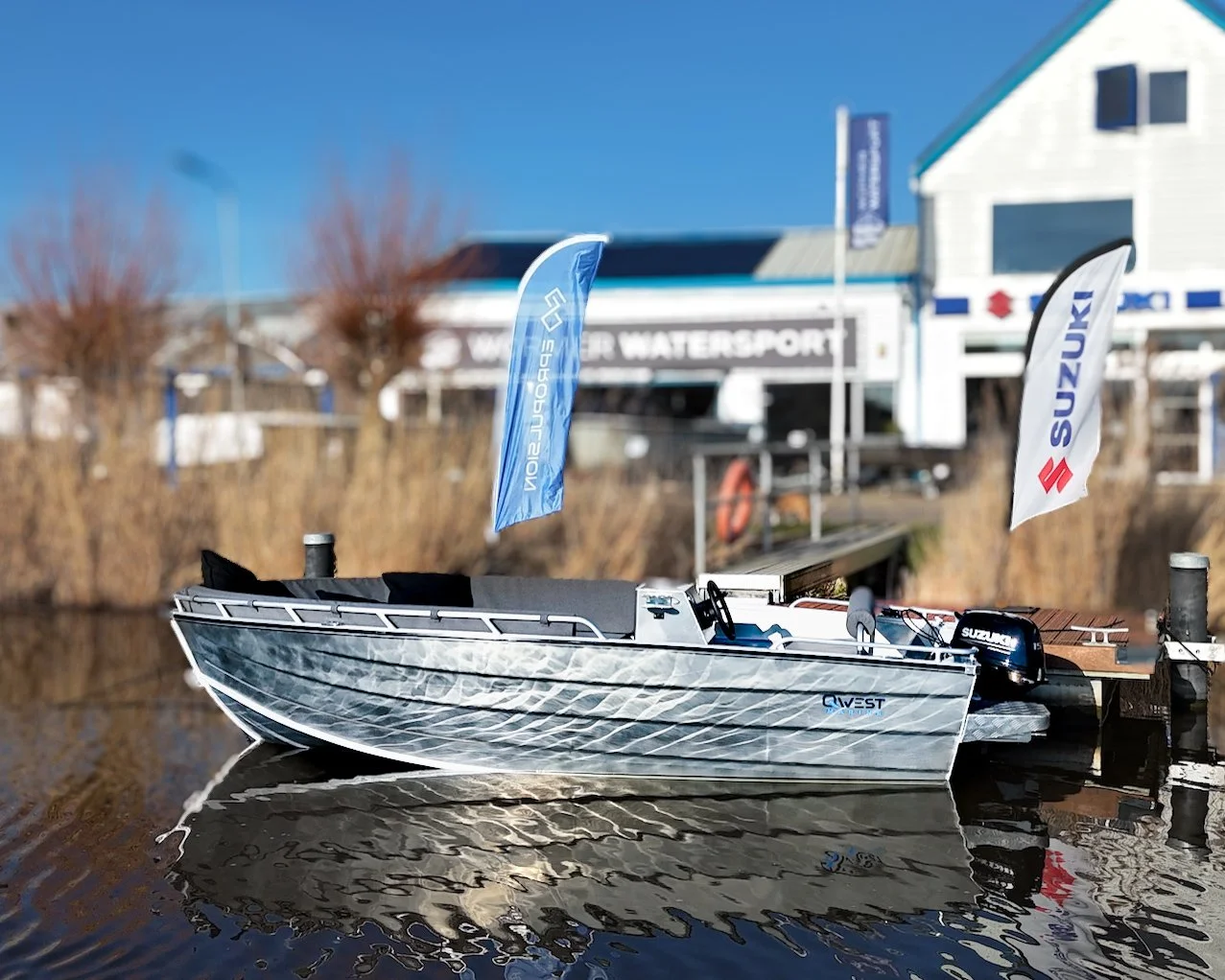 qwest aluminium v-bodem B421