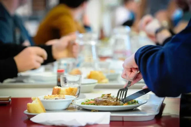 Restauration étudiante en centre-ville : comment répondre aux besoins quand il n’y a pas de RU ?