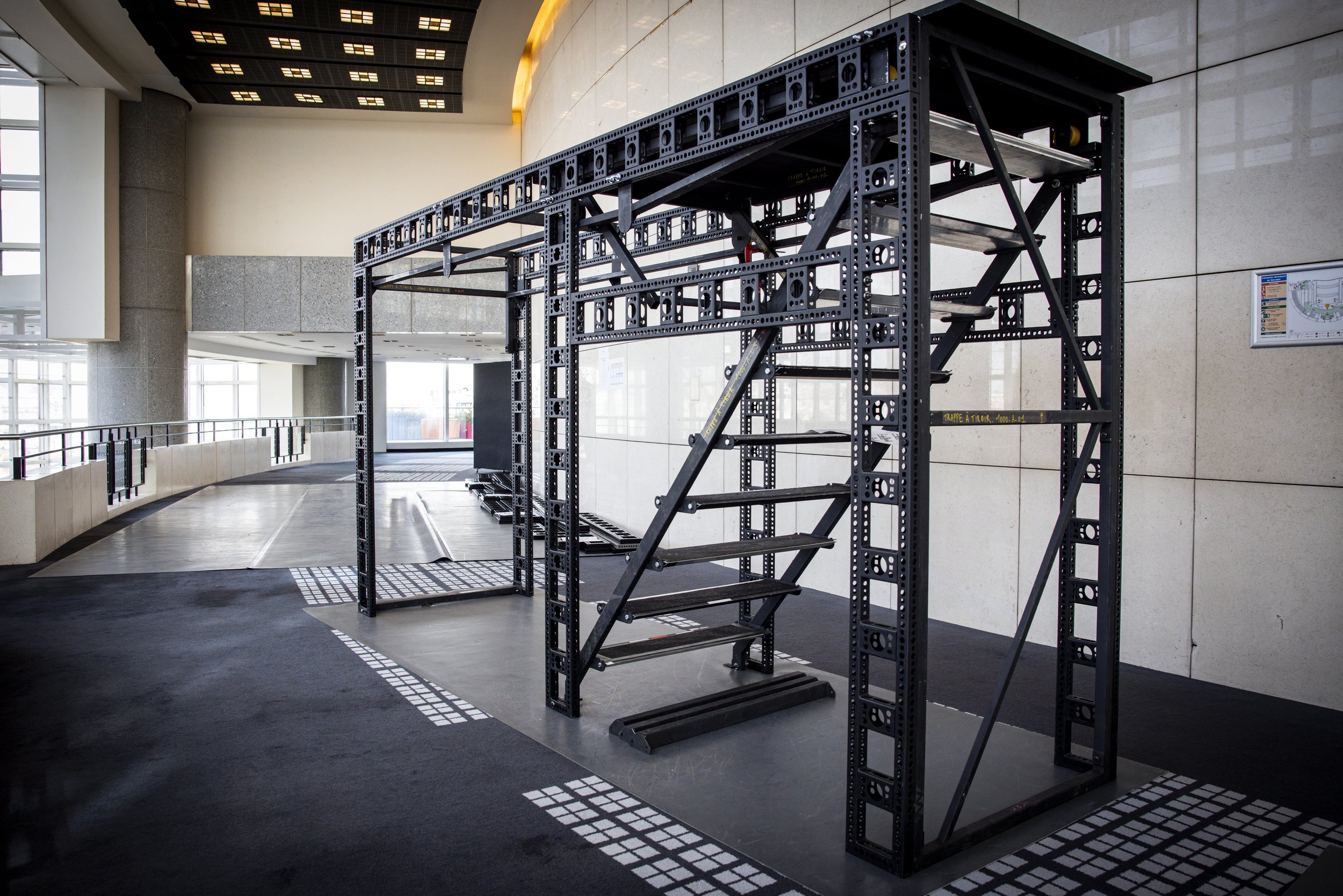 Symposium - MOD 200 trapdoor © E. Bauer - OnP