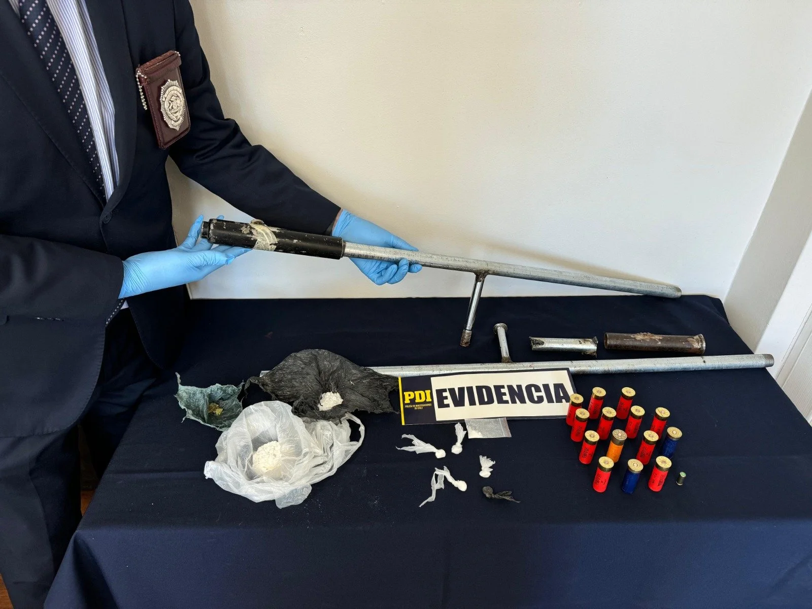 Fiscalía y PDI logran detención de tres mujeres que fingieron ser víctimas de robo que afectó a dueño de parcela con el que compartían