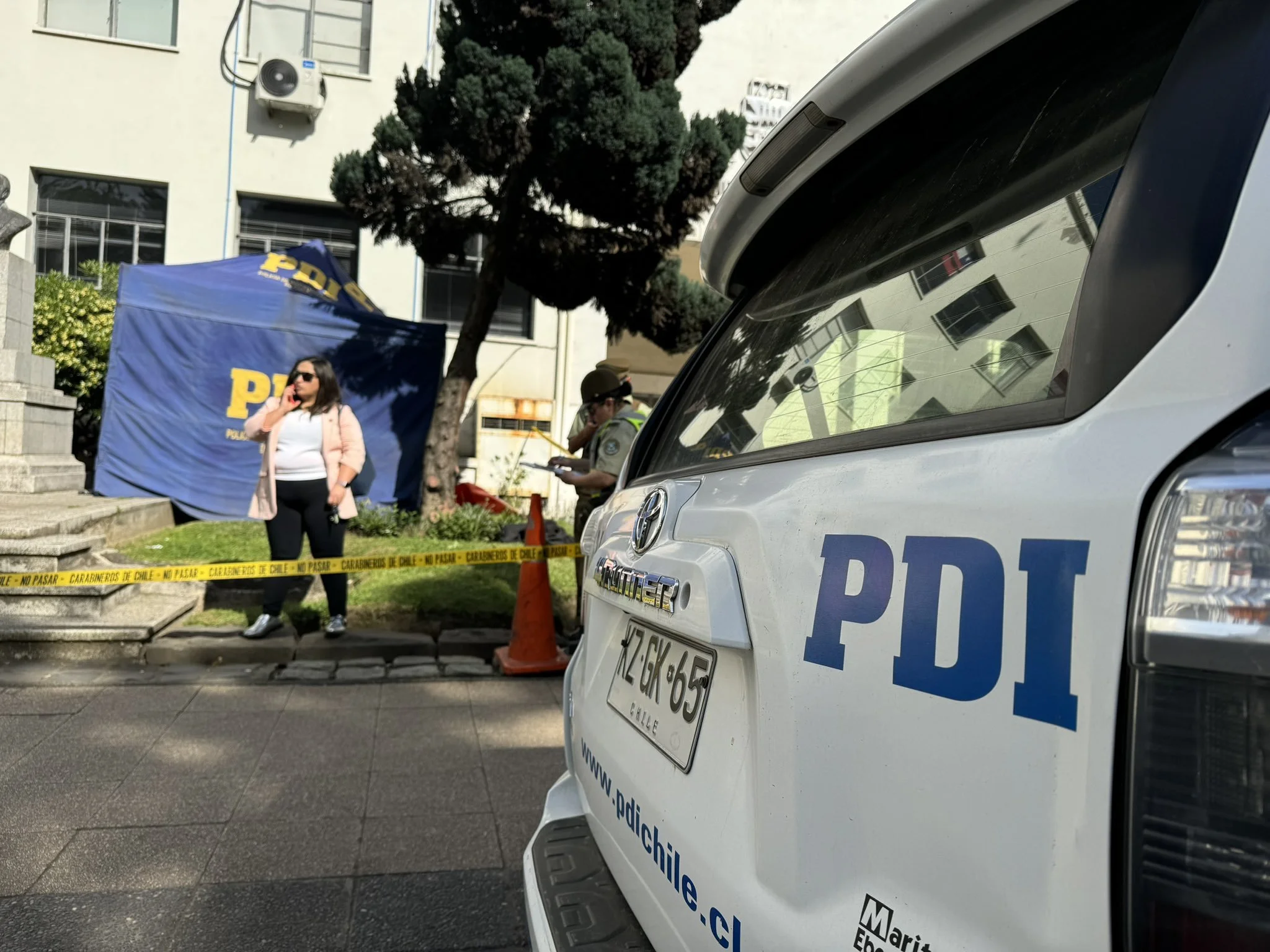 Fiscalía investiga muerte de hombre cuyo cuerpo fue hallado frente a la Plaza de Armas de Chillán