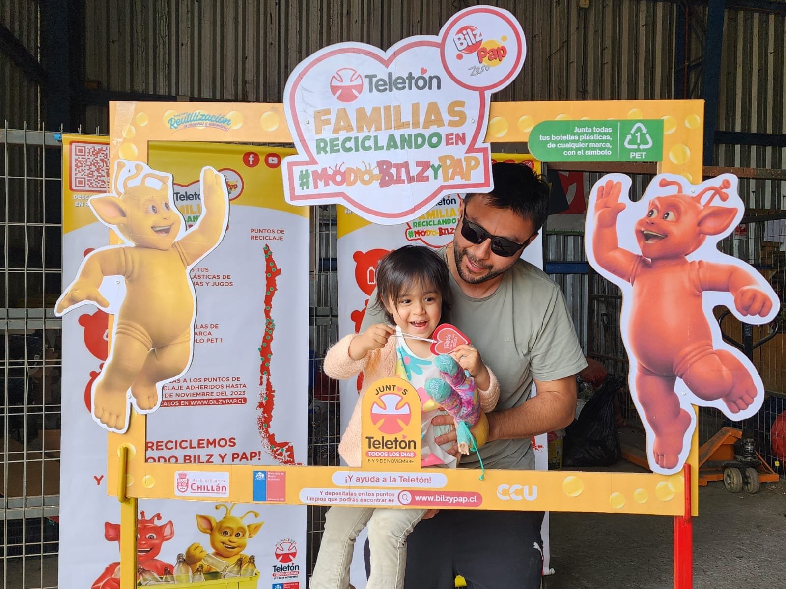 Puntos de reciclaje municipales sumaron casi tres toneladas de botellas plásticas para Teletón 2024