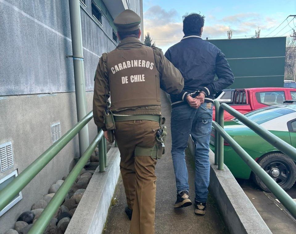 Carabineros detuvo en sector Oro Verde a 4 sujetos que sustraían artículos electrónicos desde bodega