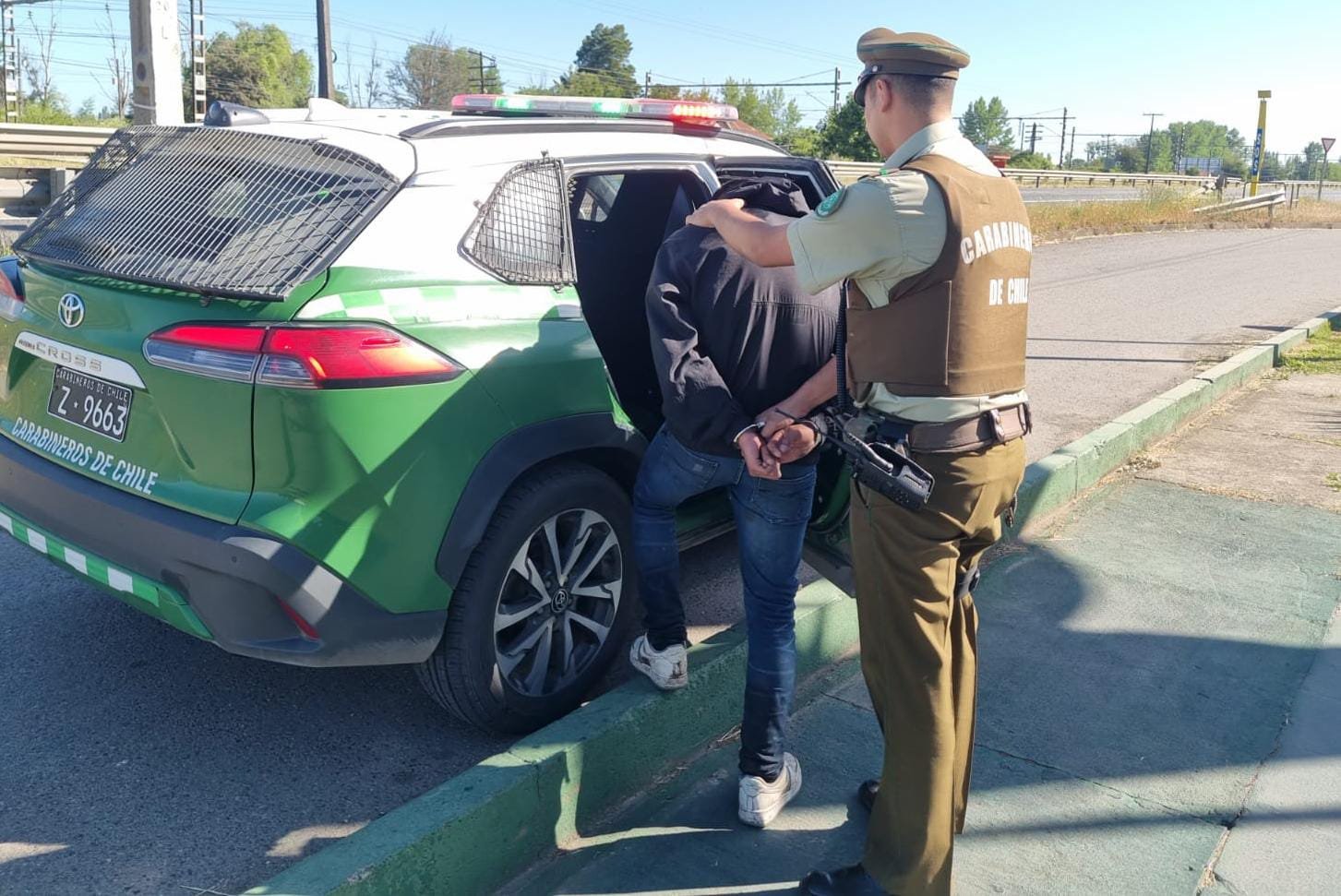 Carabineros detuvo a sujetos que robaron en un restaurante de la ruta 5 Sur