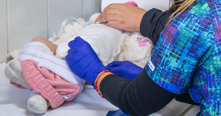 Fallecen siamesas por complicaciones de salud mientras esperaban operación para ser separadas