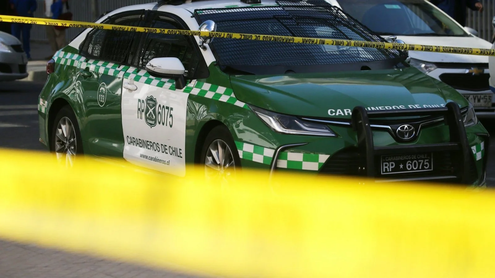 Niña de 9 años recibe impacto de bala en el rostro y sujeto prende fuego a vehículo de la madre 