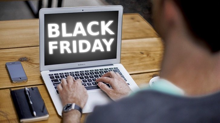 ¿EN QUÉ FIJARSE?: SERNAC ENTREGA RECOMENDACIONES PARA COMPRAS EN EL PRÓXIMO BLACK FRIDAY