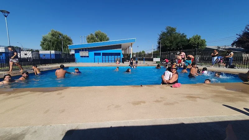 Seremi de Salud Ñuble da inicio a la temporada de piscinas 2024-2025 con énfasis en la seguridad e higiene