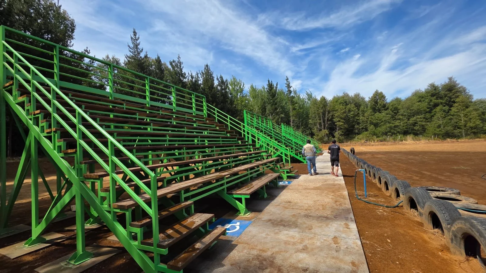 El Carmen: Licitan construcción de camarines para seis canchas de fútbol