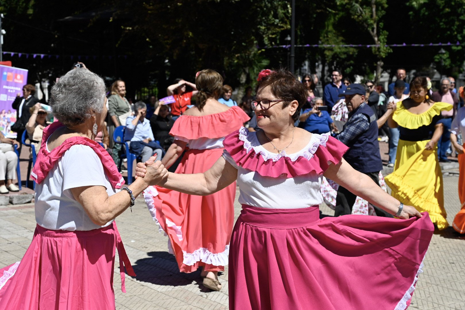Municipalidad de Chillán conmemora el 8M con actividades artísticas y culturales