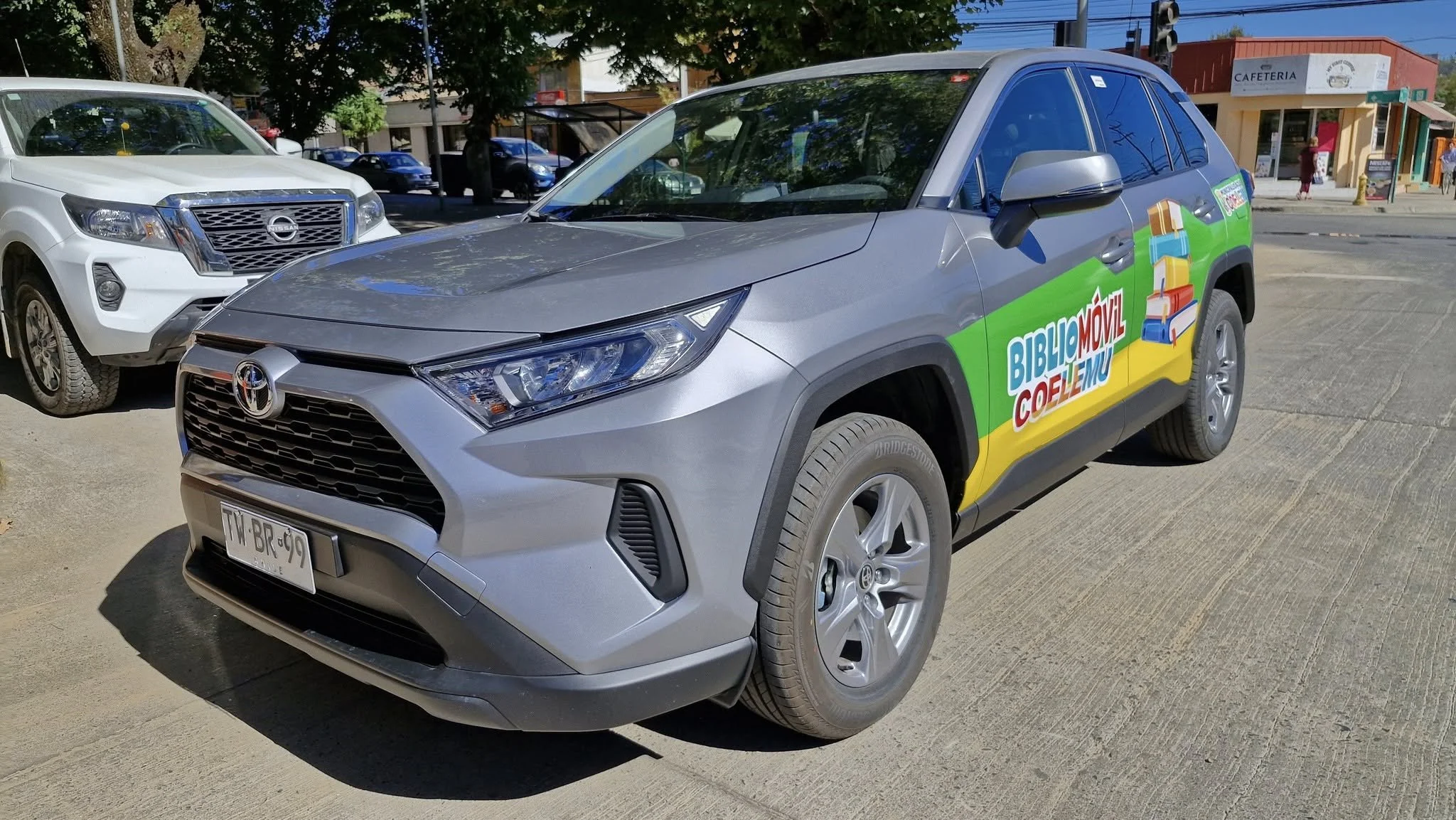 COELEMU INAUGURA NUEVO VEHÍCULO PARA BIBLIOMÓVIL