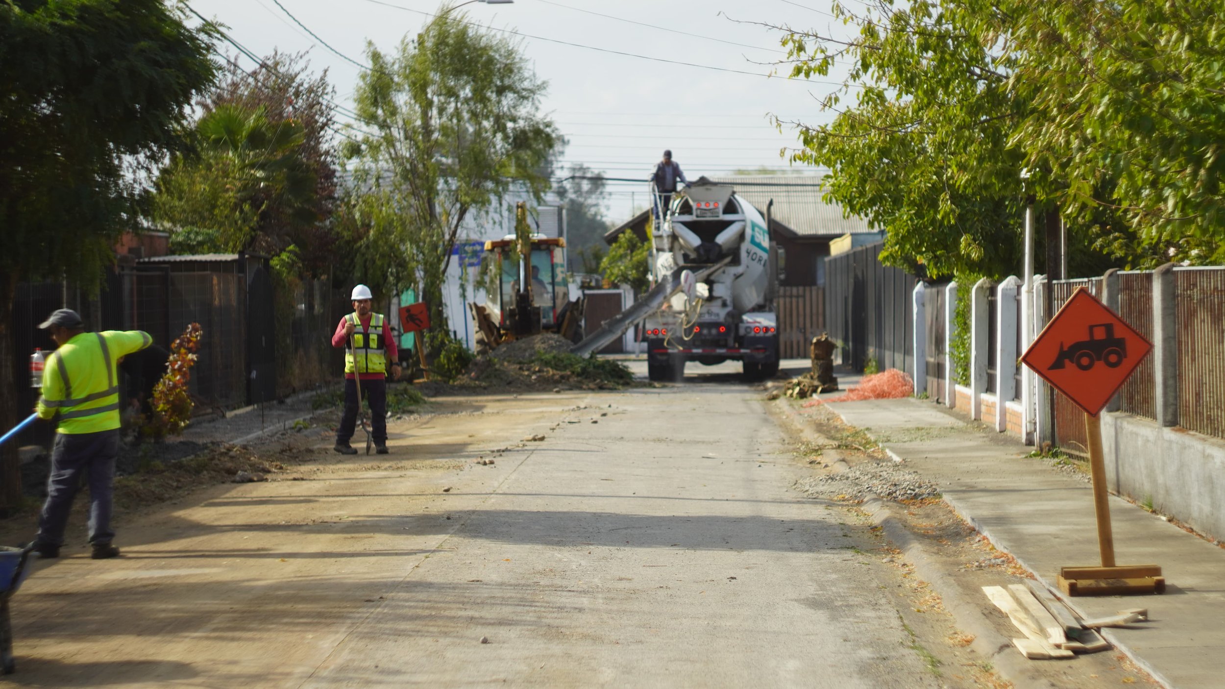 Municipalidad de Chillán y GORE Ñuble ejecutan más de 1.500 millones en mejoras de veredas en poblaciones históricas de Chillán
