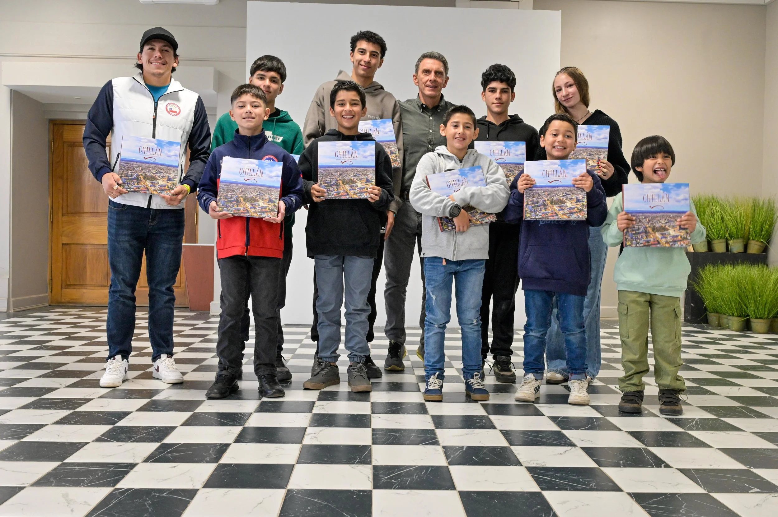 Pilotos chillanejos van por una medalla en el histórico Panamericano de BMX Ñuble 2025