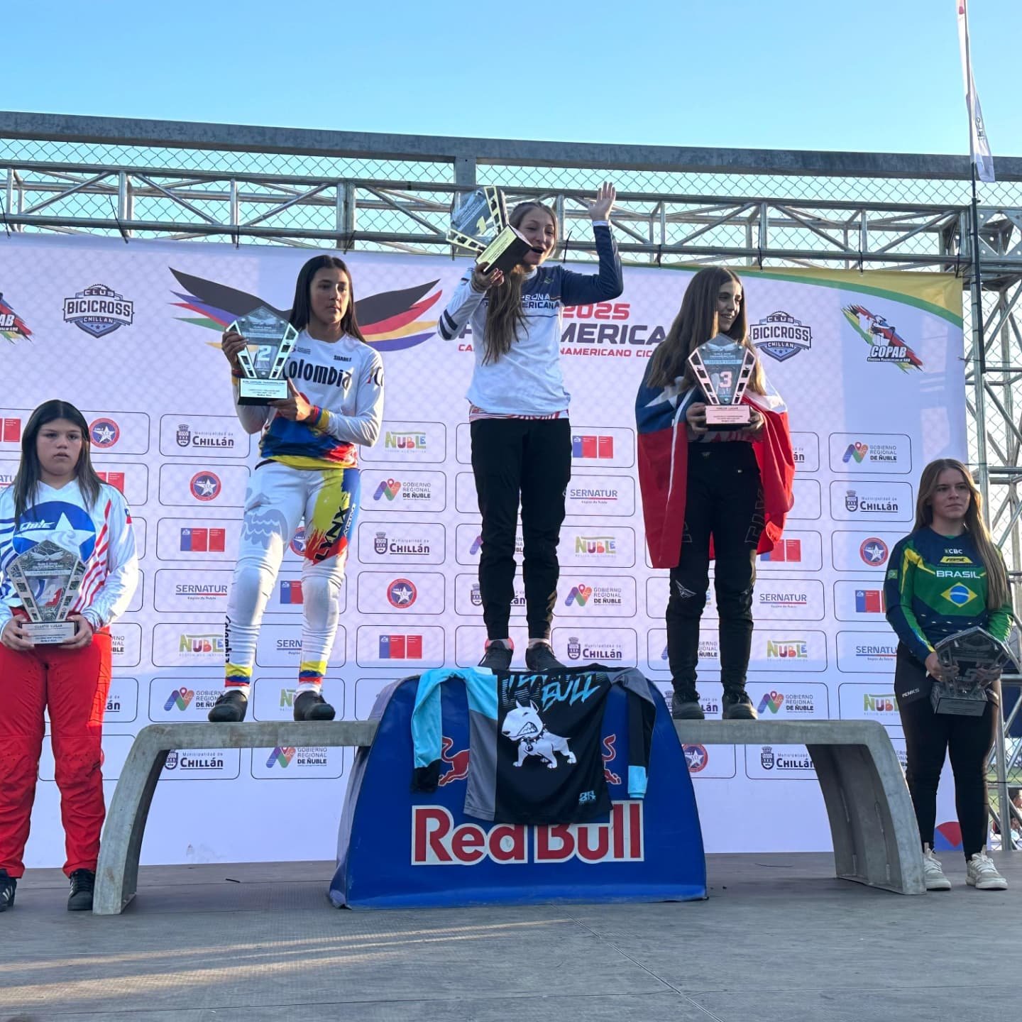 ¡Gran orgullo para nuestra ciudad! 3 bicicrosistas del Club bicicross Chillán subieron al podio continental