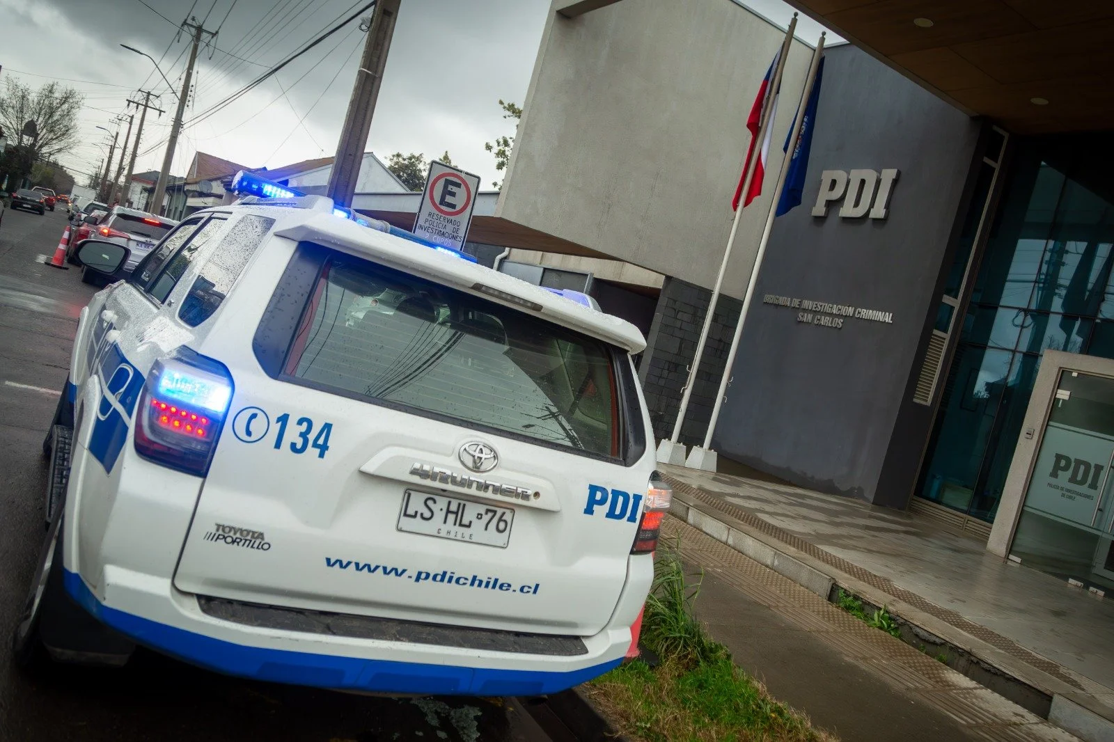 PDI SAN CARLOS DETUVO ADOLESCENTE QUE EXHIBÍA DROGA Y ARMAMENTO EN REDES SOCIALES