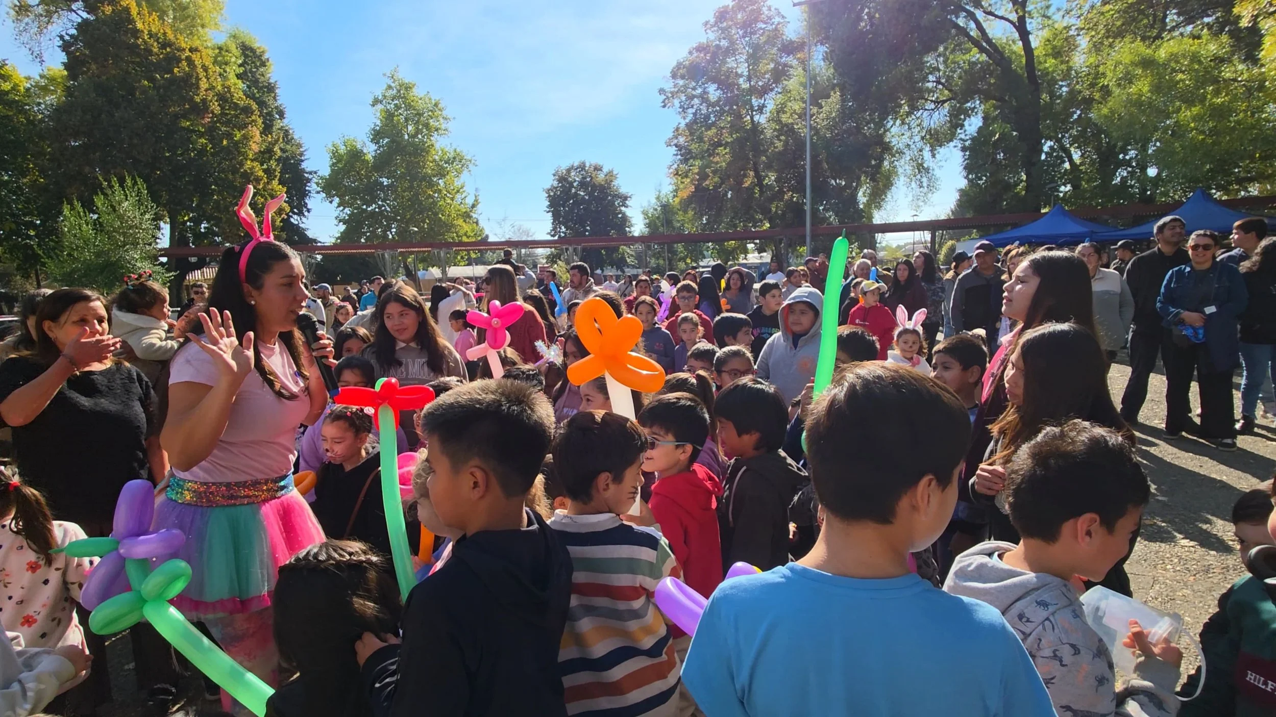 Pascua de Resurrección: 4 mil huevos de chocolate repartió El Carmen en su Plaza de Armas