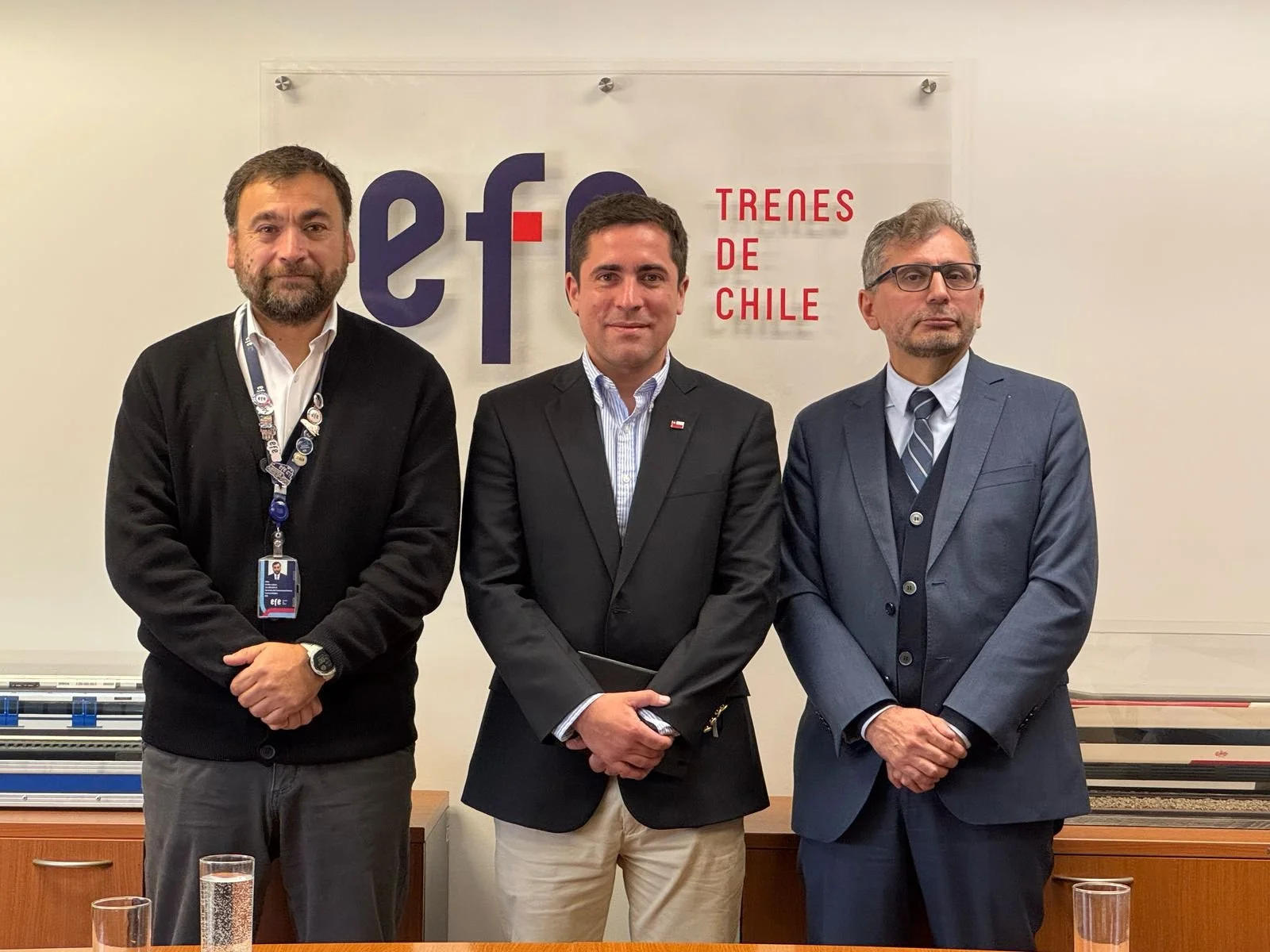 Diputado Cristóbal Martínez se reúne con gerencia de EFE para abordar distintas medidas ante suspensión de servicio de trenes por robo de cables
