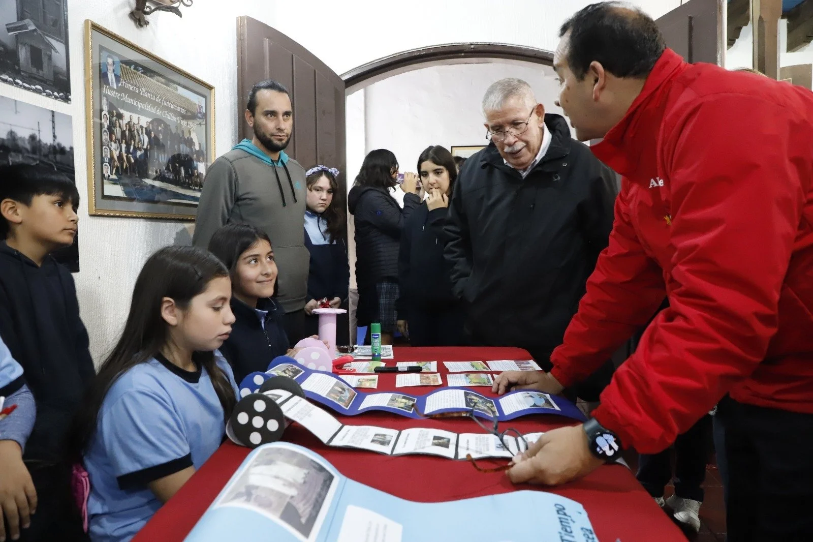 CHILLÁN VIEJO CONMEMORÓ EL DÍA DEL LIBRO CON UNA FERIA LITERARIA 