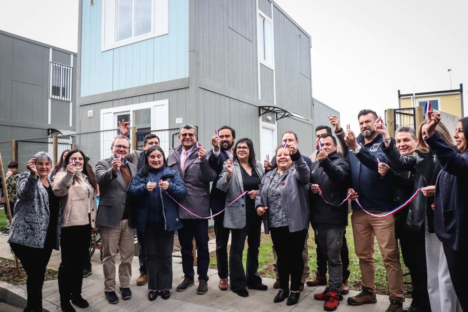 Minvu inaugura el primer conjunto habitacional industrializado de Ñuble