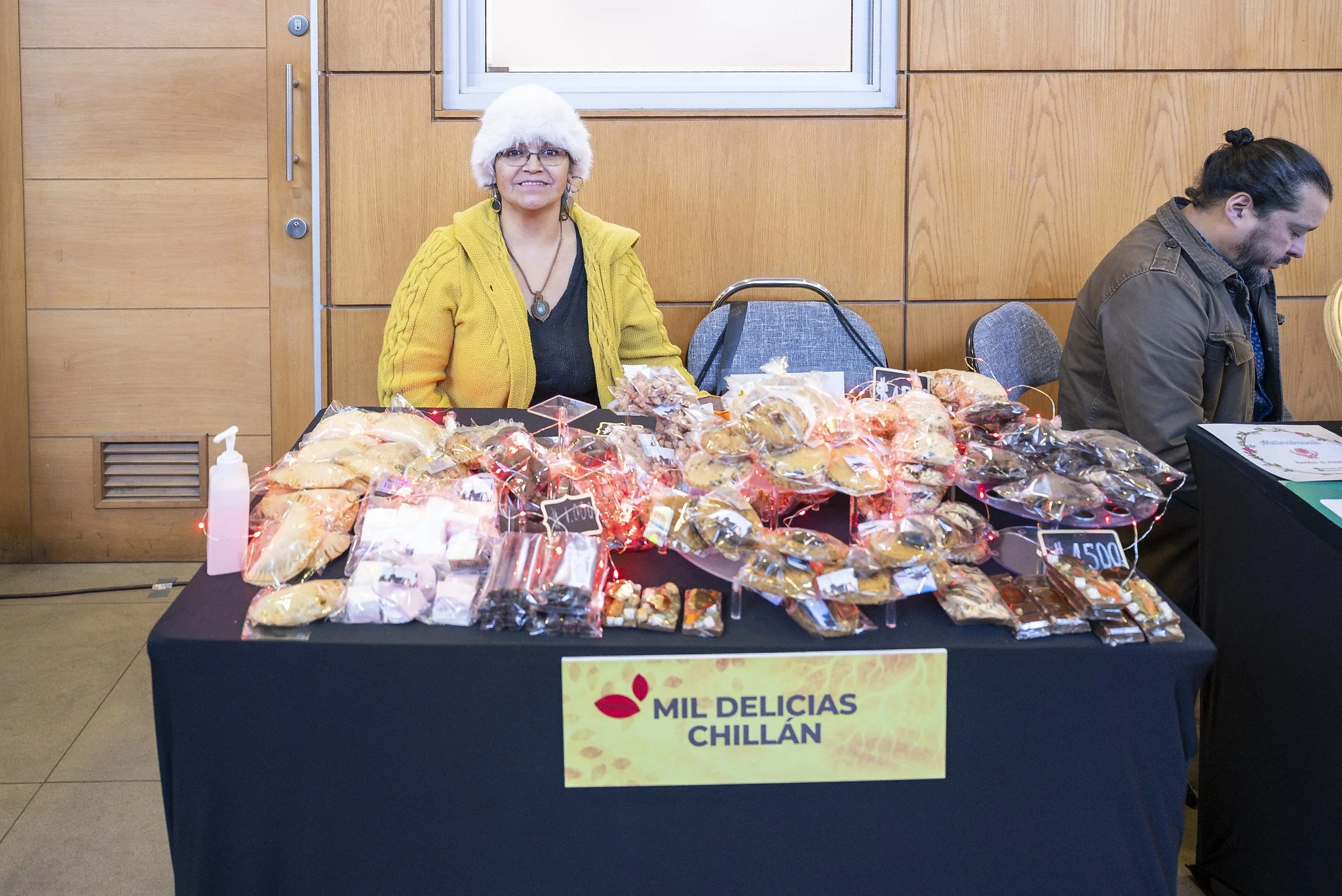Emprendedora chillaneja destaca en la Feria Patrimonial "Raíces Vivas" de la UCSC