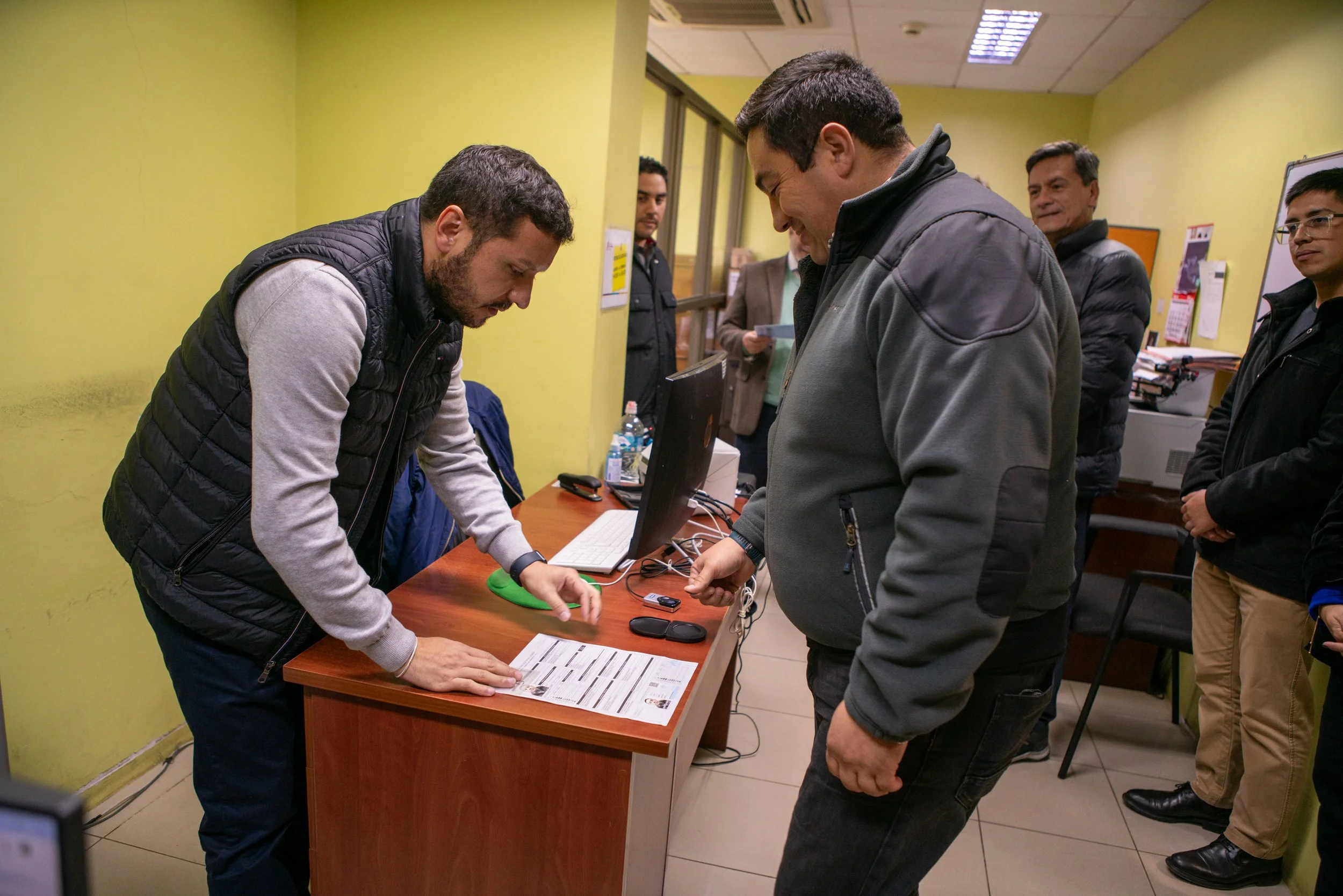 San Carlos entregó la primera licencia de conducir digital en Ñuble